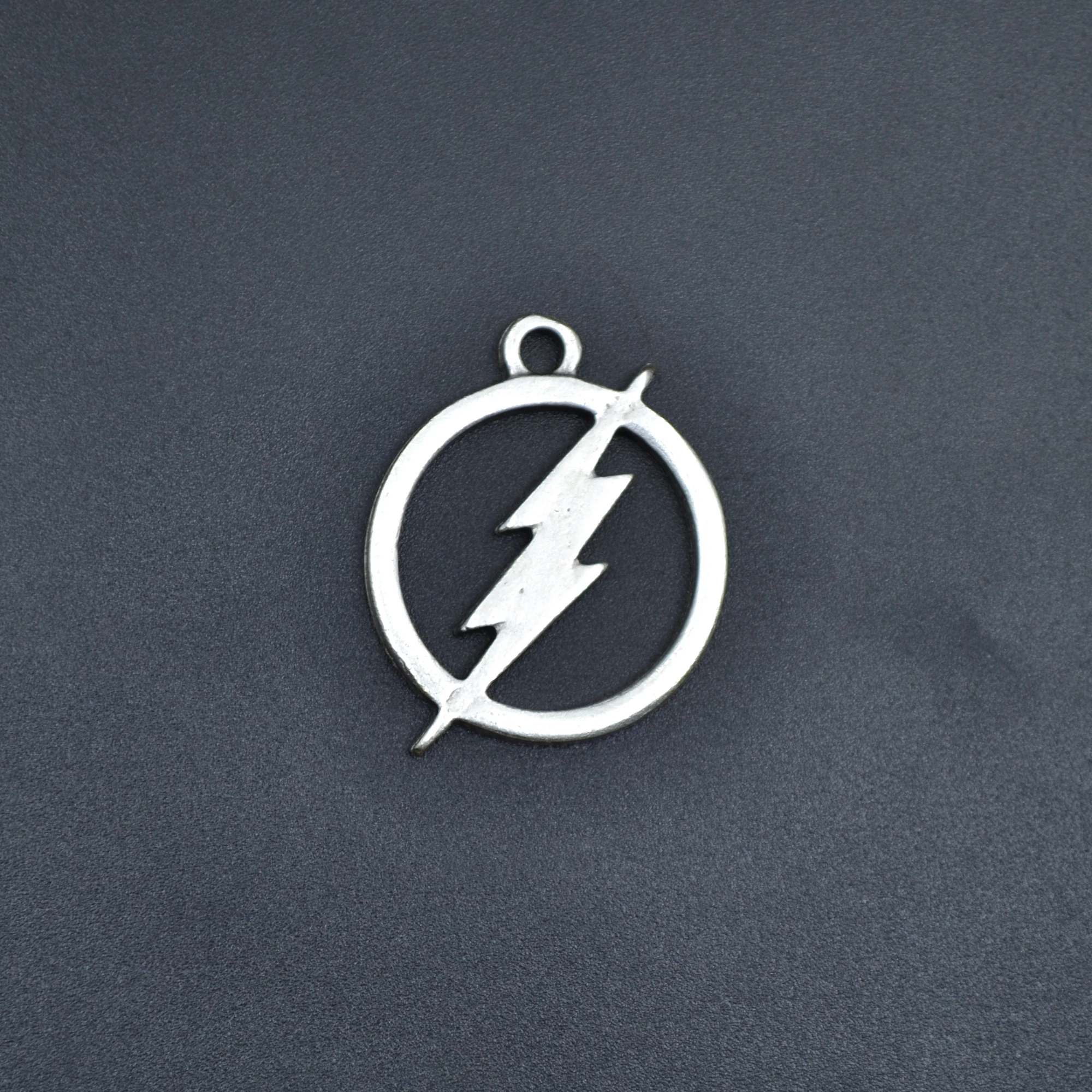 Şimşek - Flash Kolye Ucu - Gümüş ( Silver ) Renk