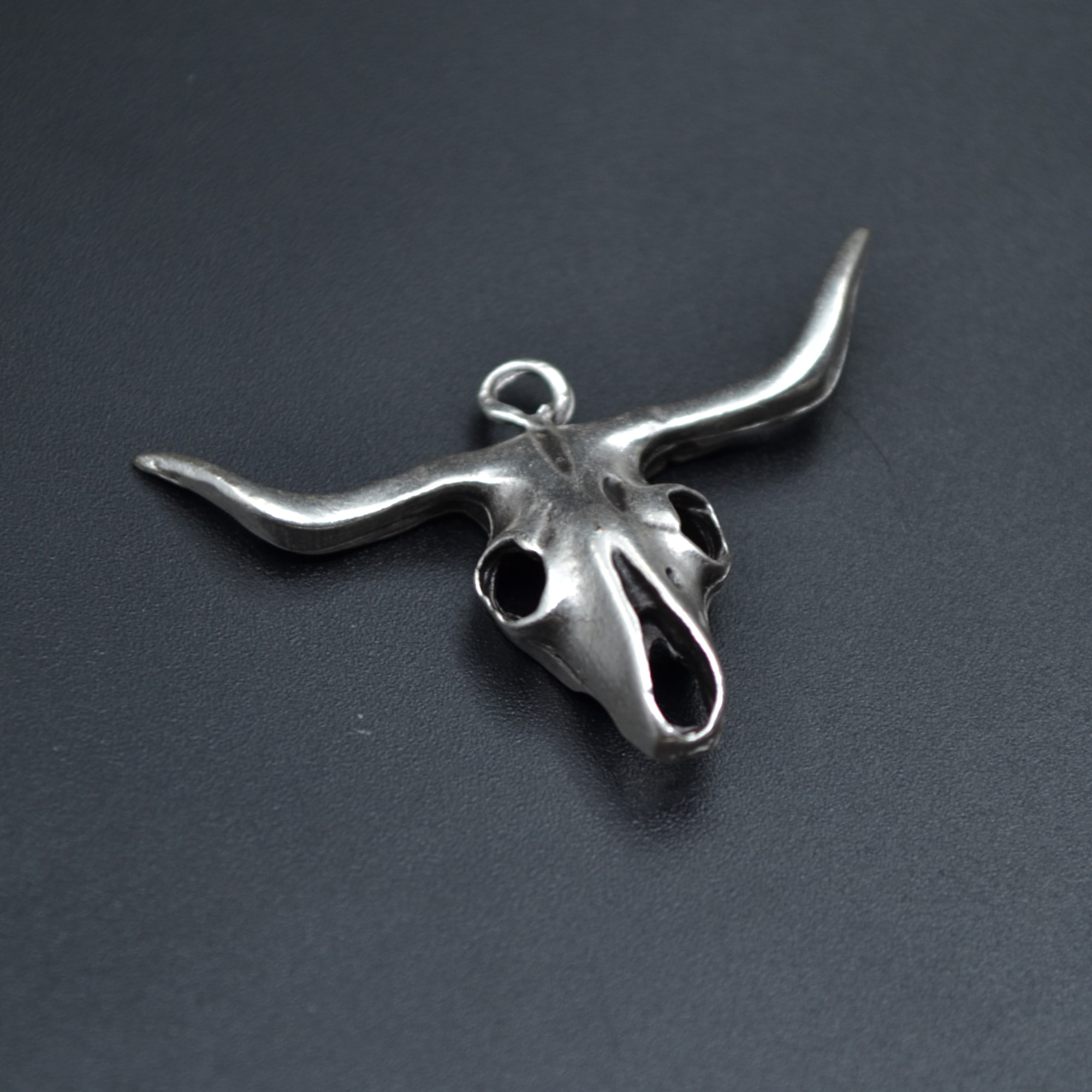 Boğa - Kuru Kafa Kolye Ucu - Gümüş ( Silver ) Renk