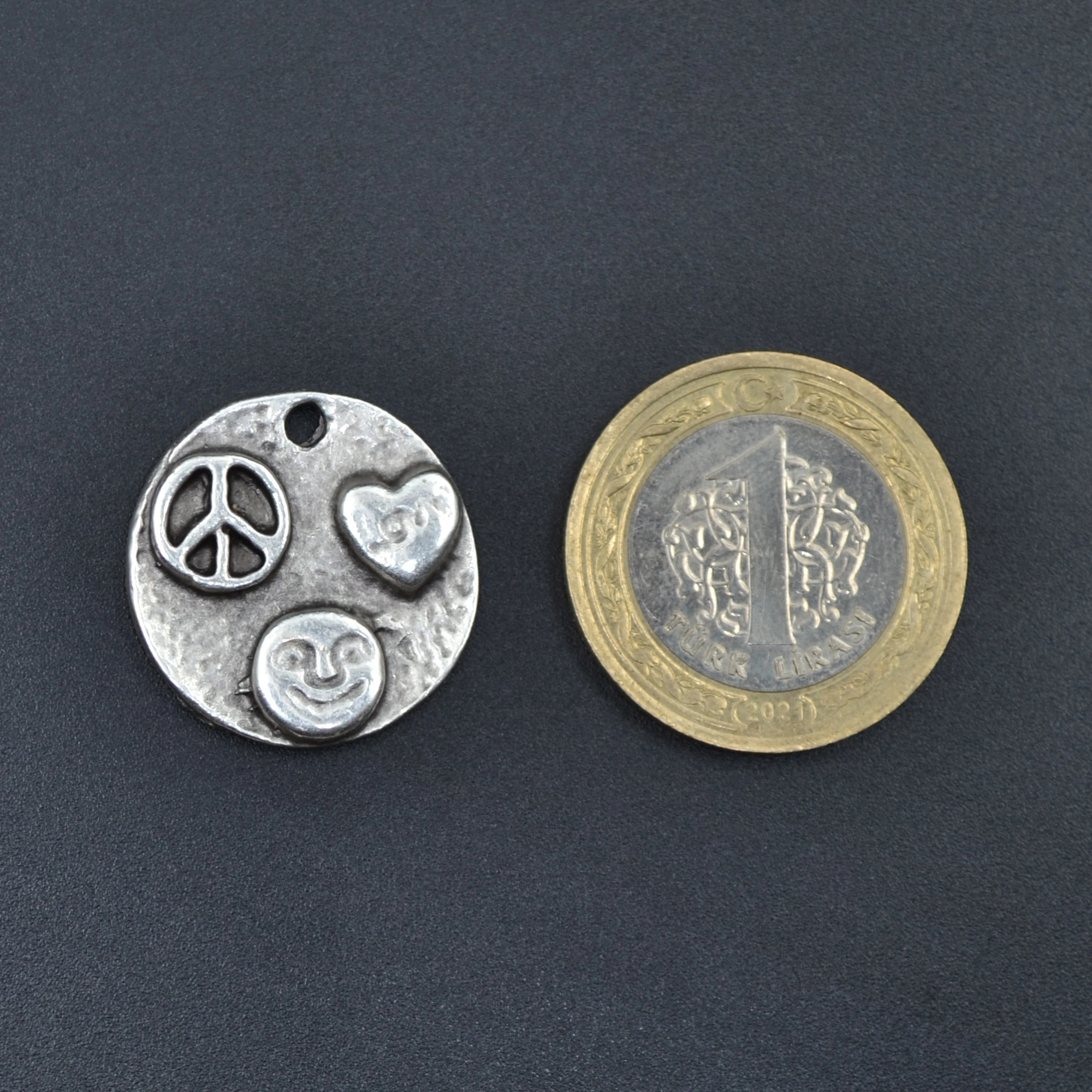 Peace Barış Sembolü - Kalp - Gülen Surat Kolye - Gümüş ( Silver ) Renk - 60 cm Düz Ezme Zincir Kolye