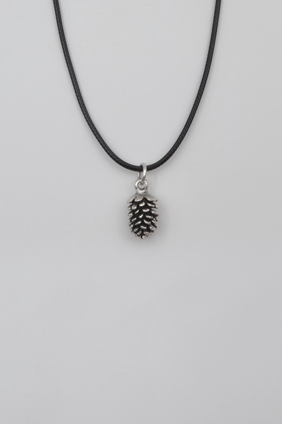 Çam Kozalağı Siyah Deri İp Kolye - Antik Gümüş Kaplama - Kadın Erkek - 60 cm