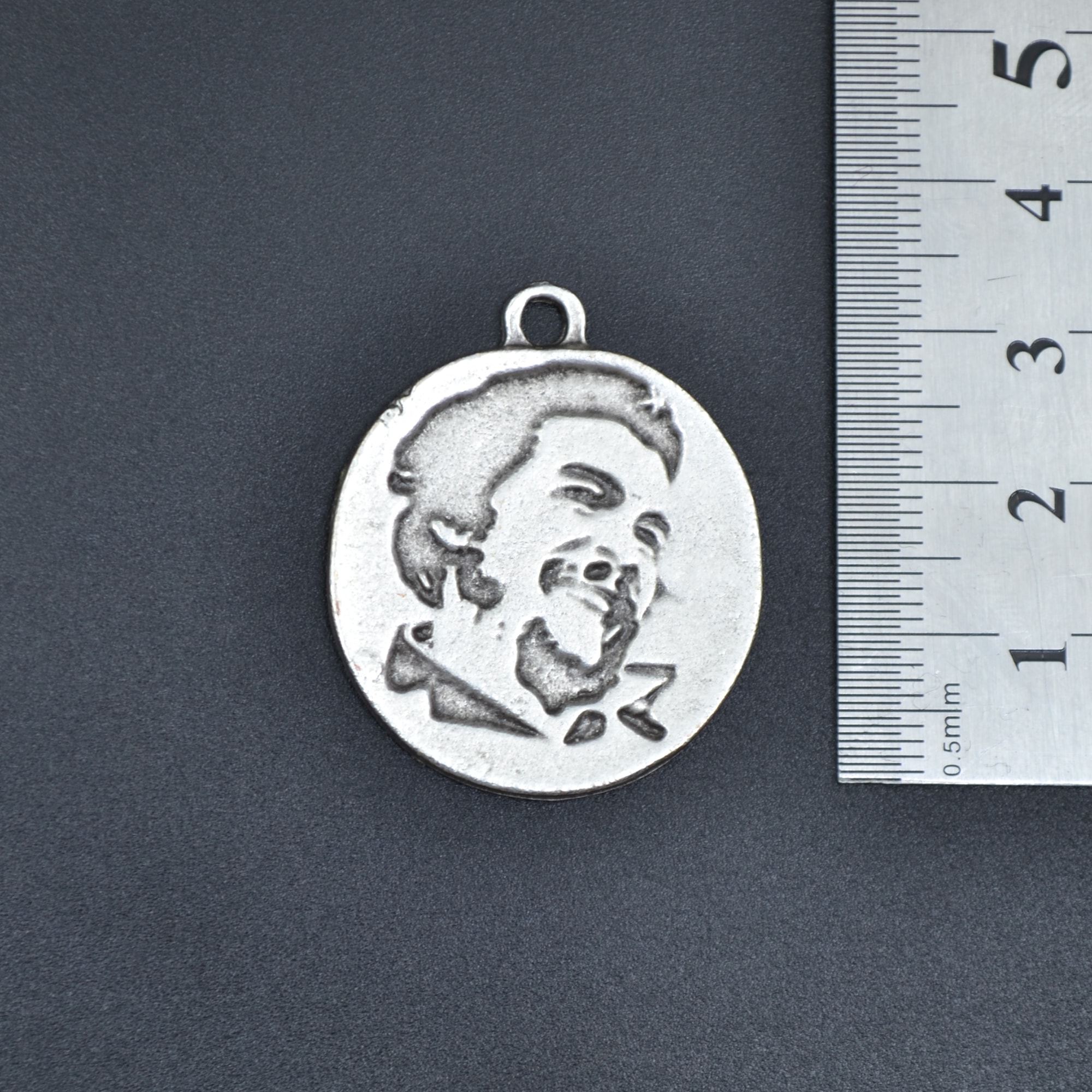 Che Guevara Madalyon Kolye - Gümüş ( Silver ) Renk - 60 cm Deri İp Kolye