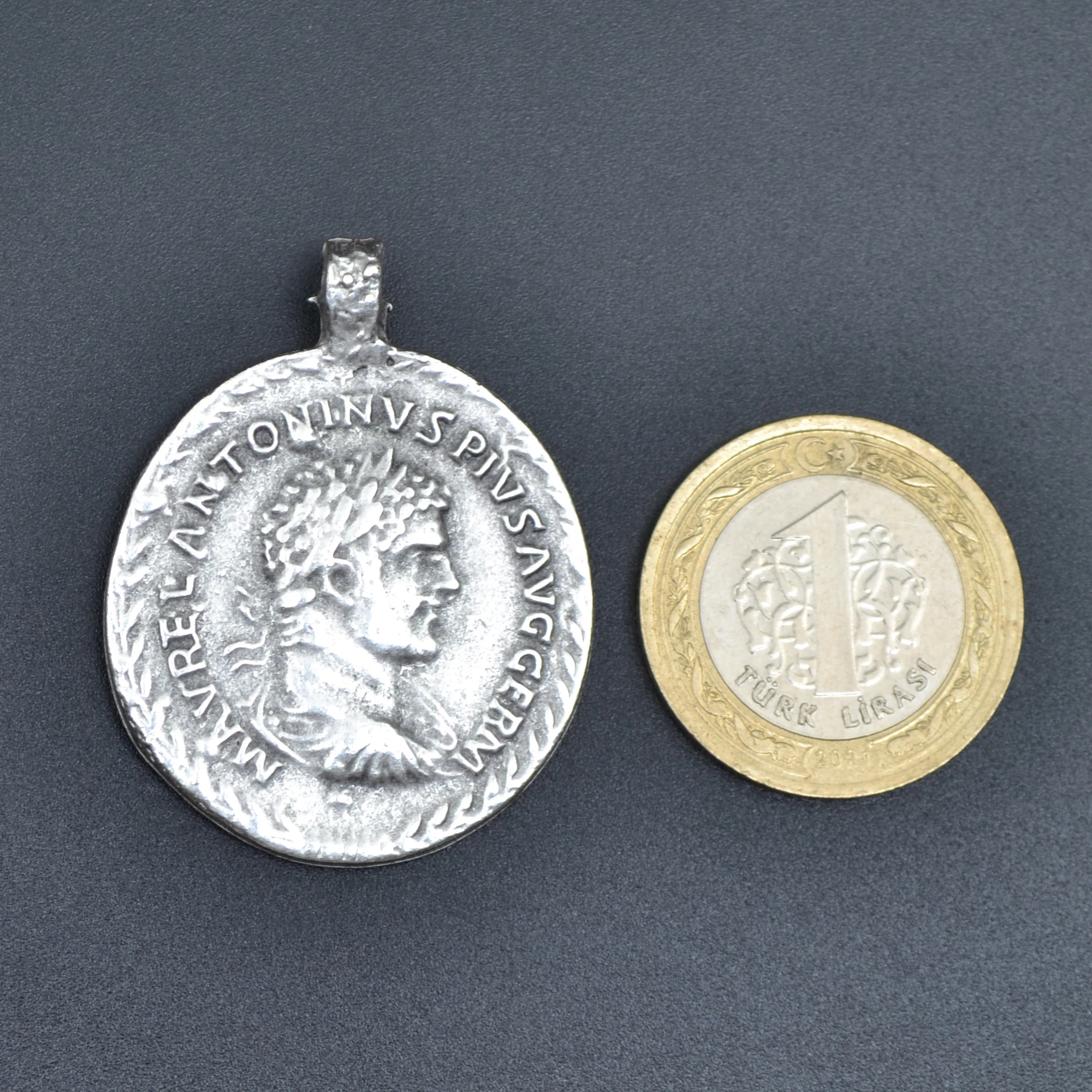 Roma Parası Sikke Kolye Ucu - Gümüş ( Silver ) Renk