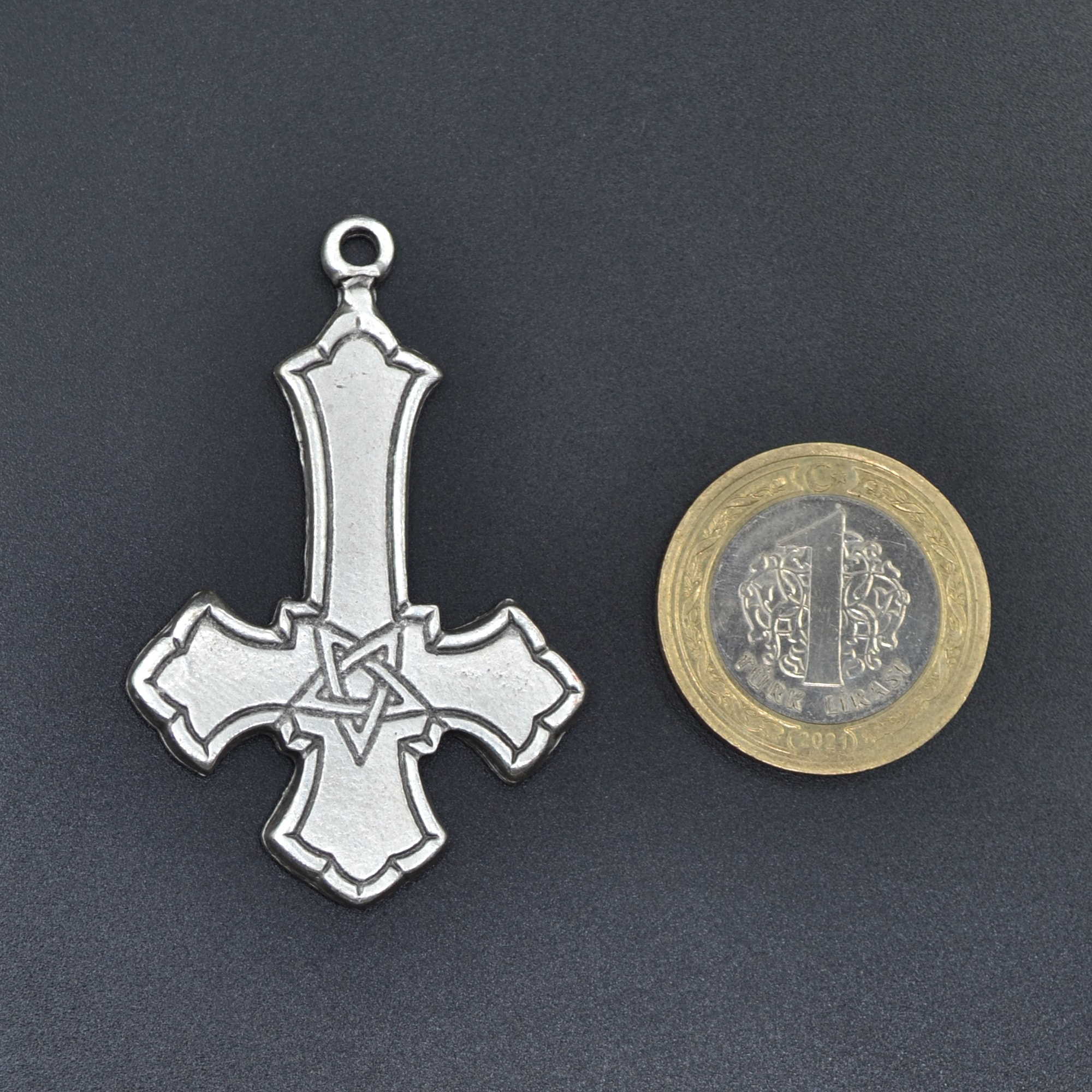 Ters Haç Kolye - Gümüş ( Silver ) Renk - 60 cm Düz Ezme Zincir Kolye