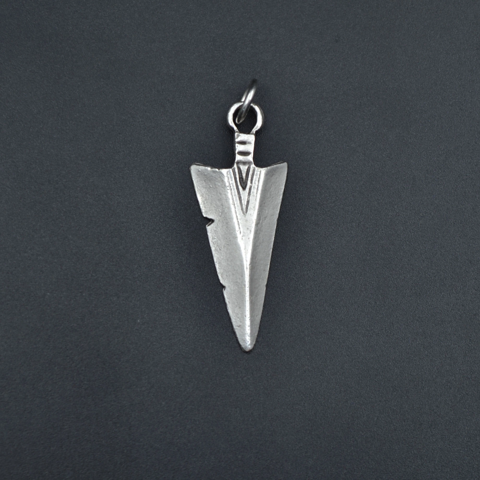 Ok Ucu Şeklinde Kolye - Gümüş ( Silver ) Renk - 60 cm Örme Zincir Kolye