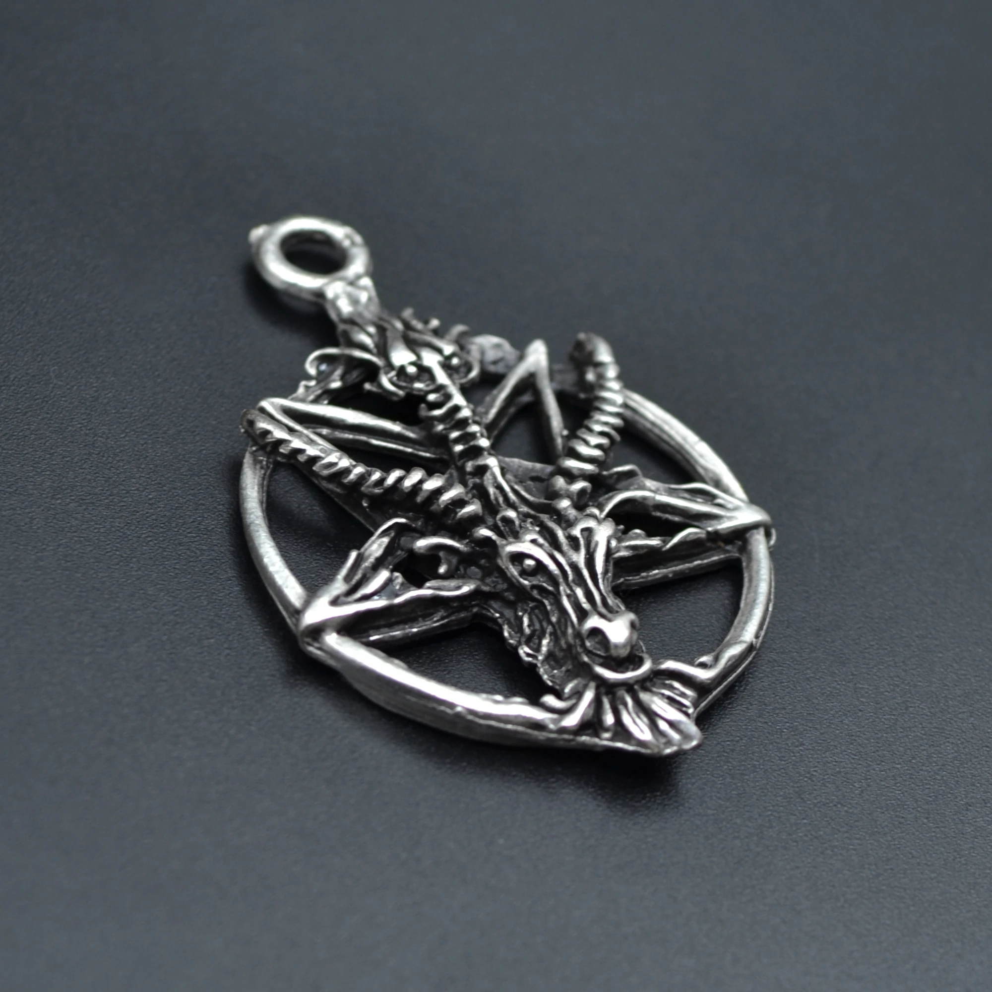 Pentagram Yıldızı Keçi Kafası Kolye Ucu - Gümüş ( Silver ) Renk