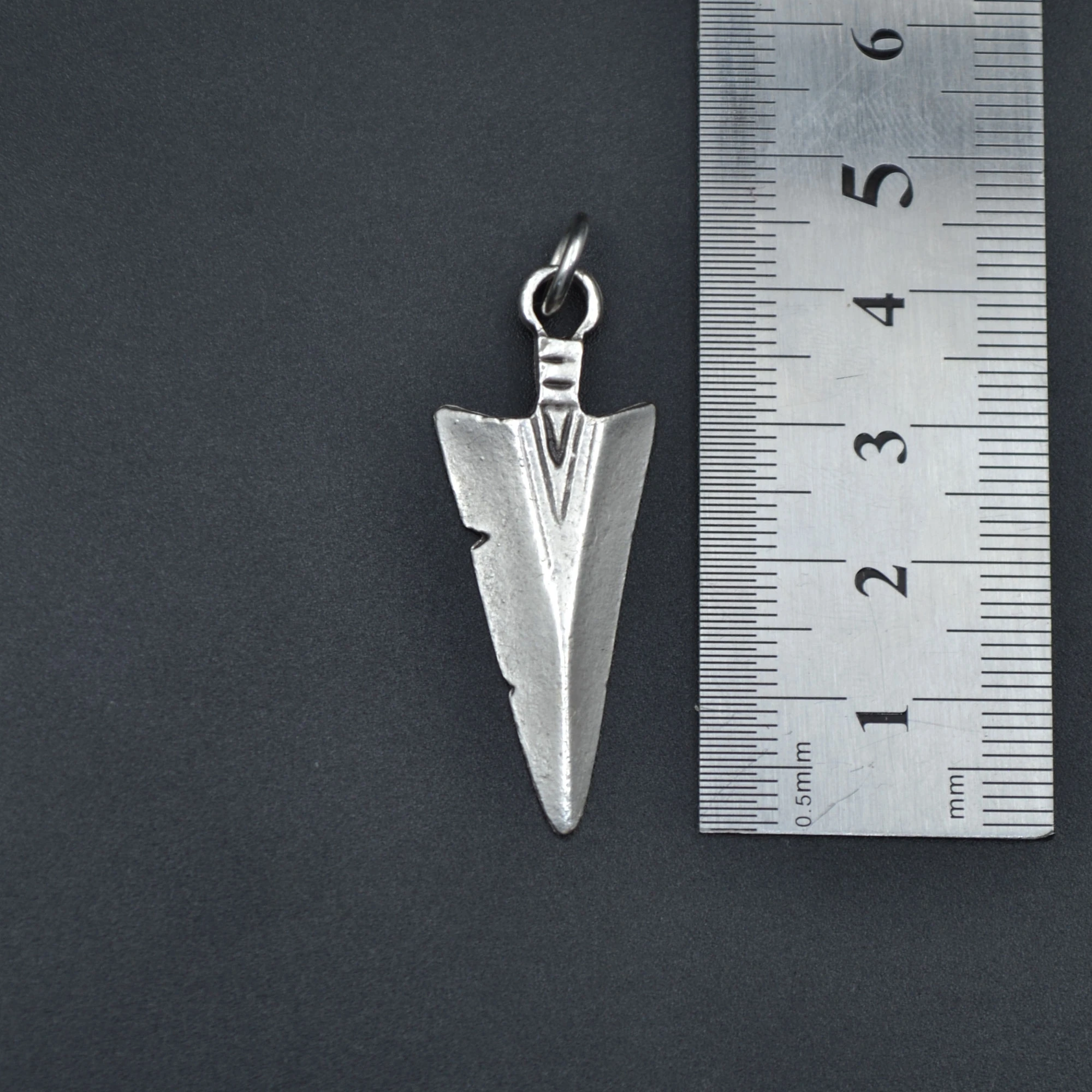 Ok Ucu Şeklinde Kolye - Gümüş ( Silver ) Renk - 60 cm Örme Zincir Kolye