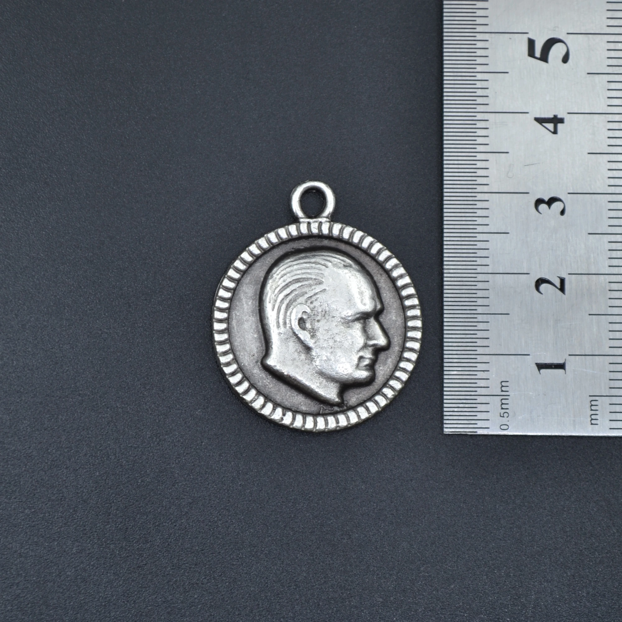 Atatürk Madalyon Kolye - Gümüş ( Silver ) Renk - 60 cm Düz Ezme Zincir Kolye