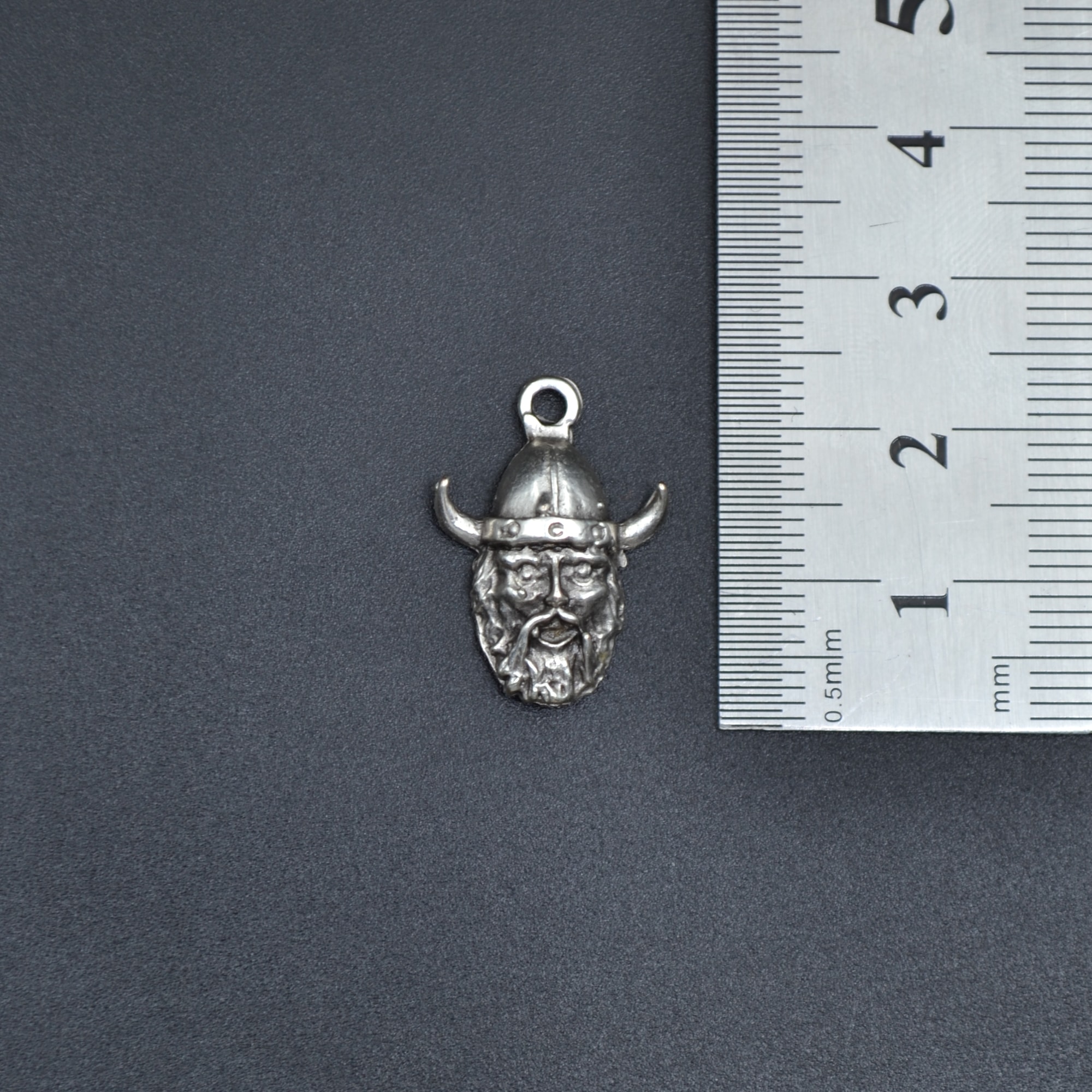 Minimal Viking Savaşçı Kolye - Gümüş ( Silver ) Renk - 60 cm Deri İp Kolye