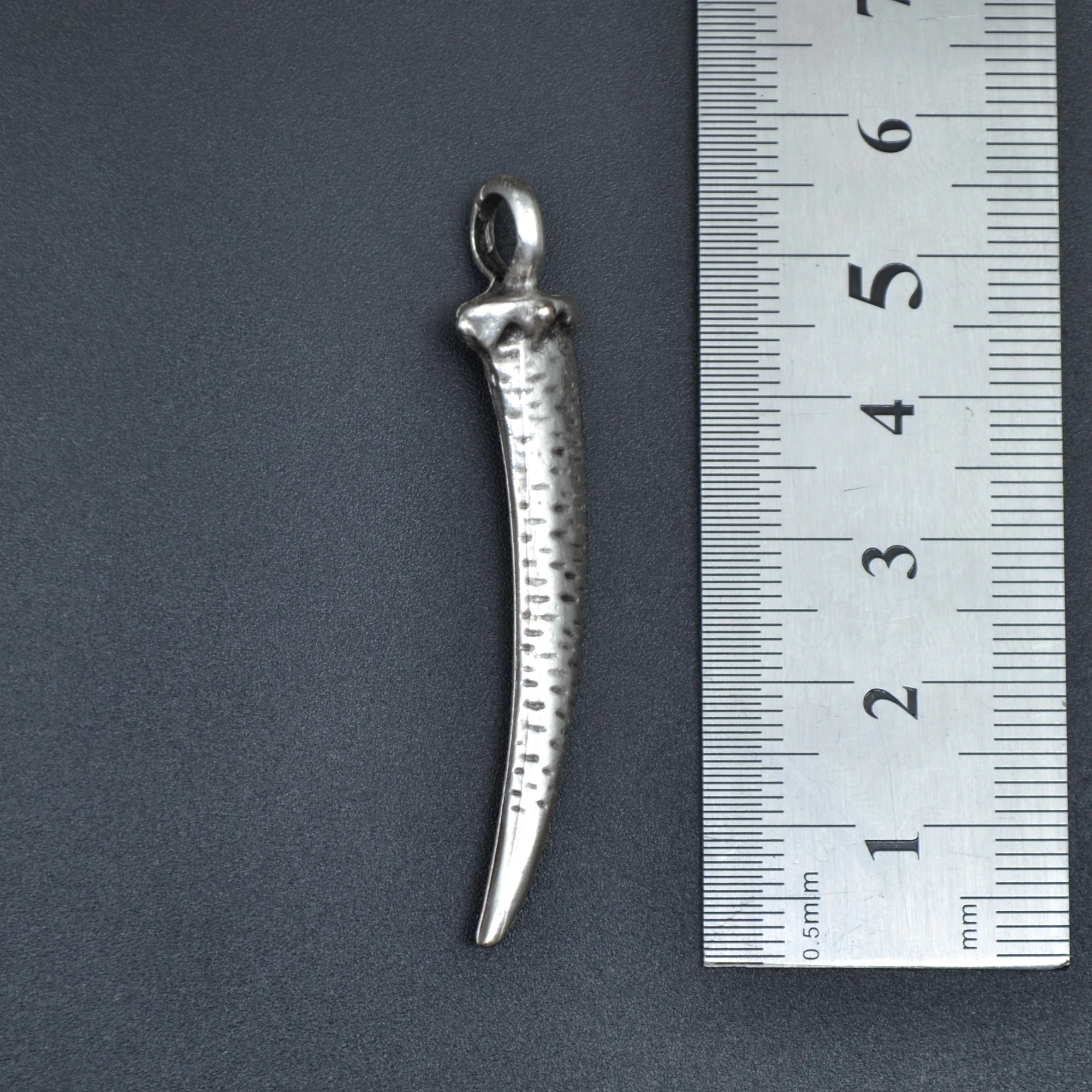 Fil Dişi Şeklinde Kolye Ucu - Gümüş ( Silver ) Renk