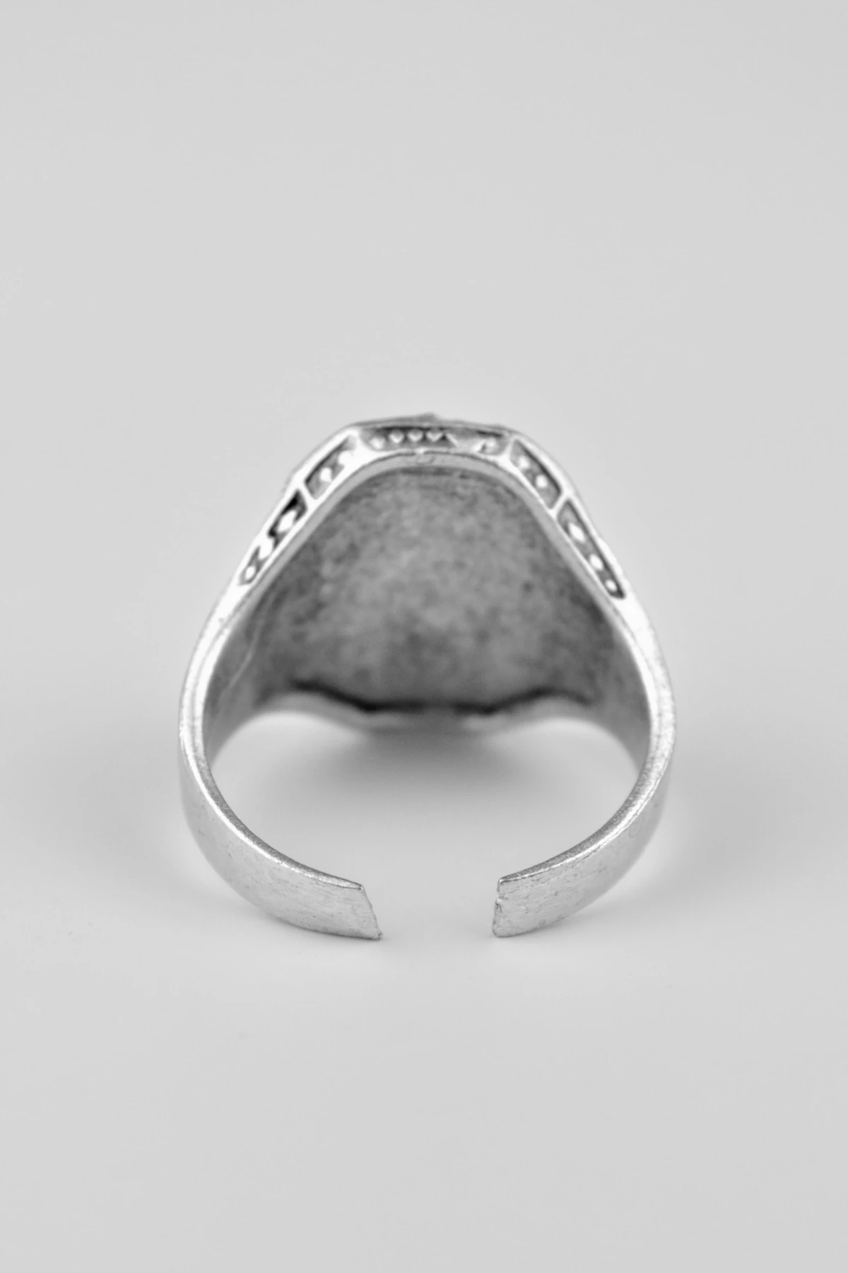 Elif Vav Antik Gümüş Kaplama Ayarlamalı Erkek Yüzük