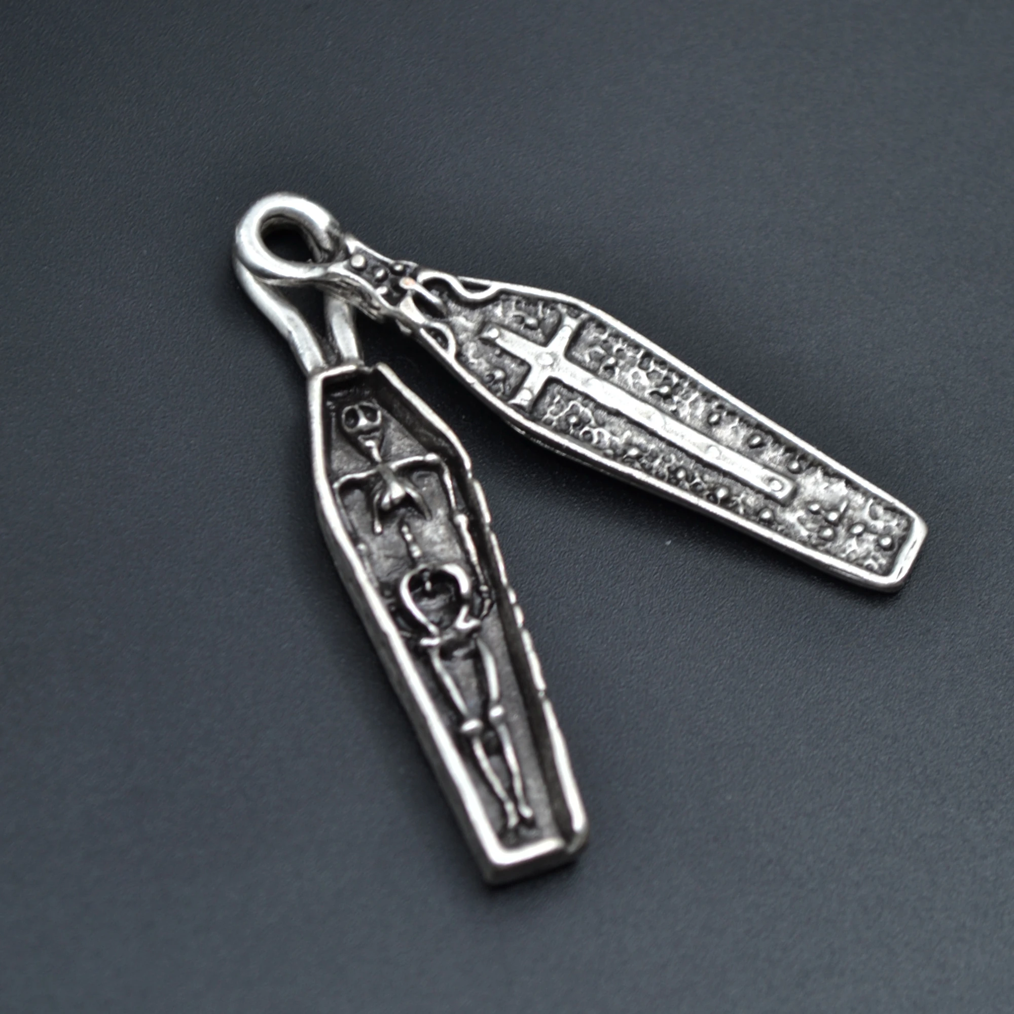 Haç İşlemeli Tabut Kolye Ucu - Gümüş ( Silver ) Renk