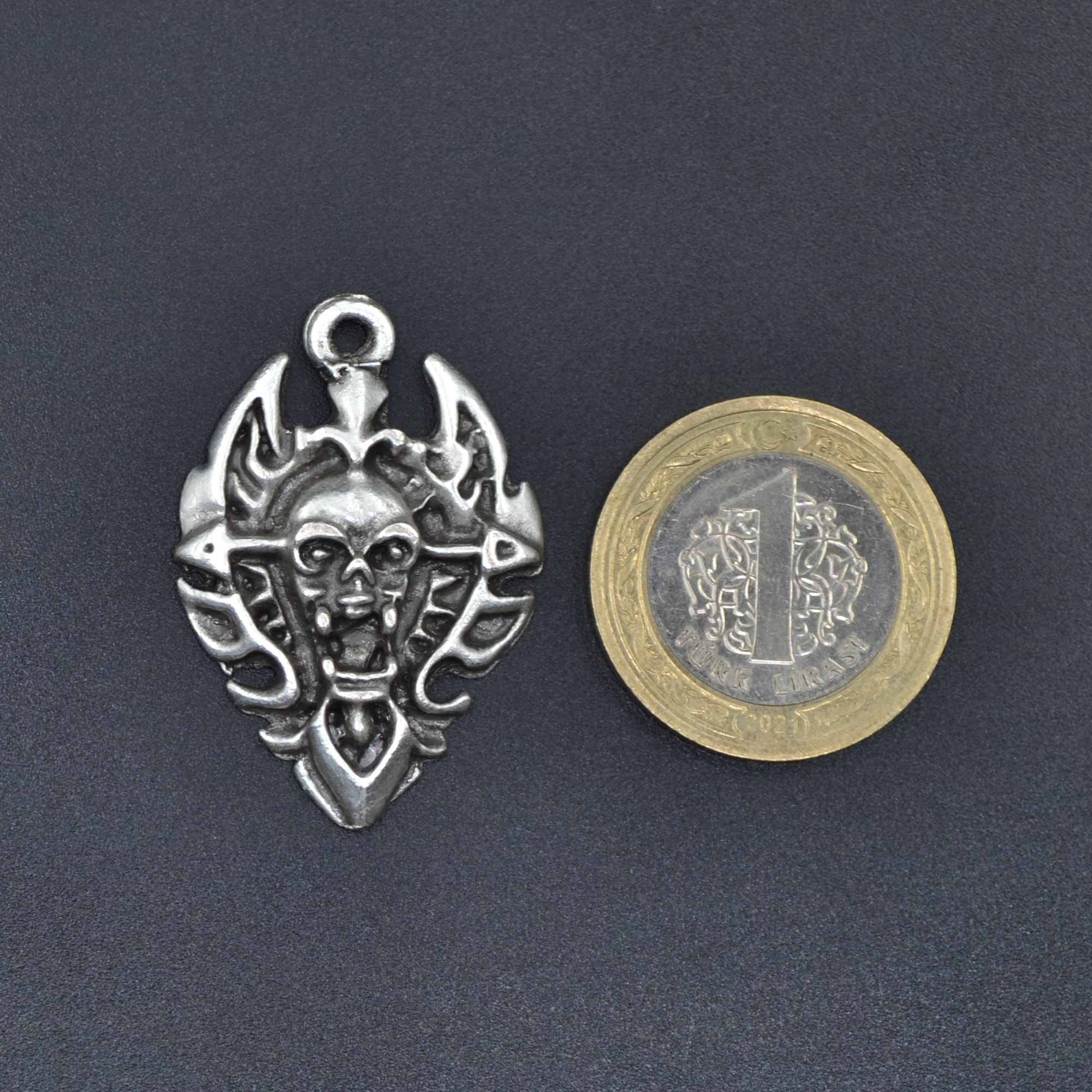 Diablo Kalkan Kolye Ucu - Gümüş ( Silver ) Renk