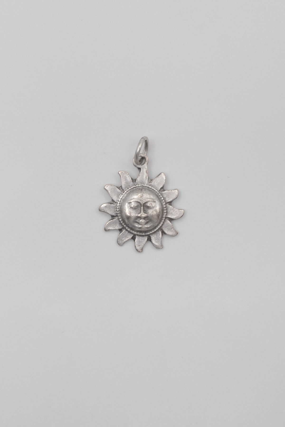 Vintage Güneş Yüz Kolye Ucu - Gümüş ( Silver ) Renk