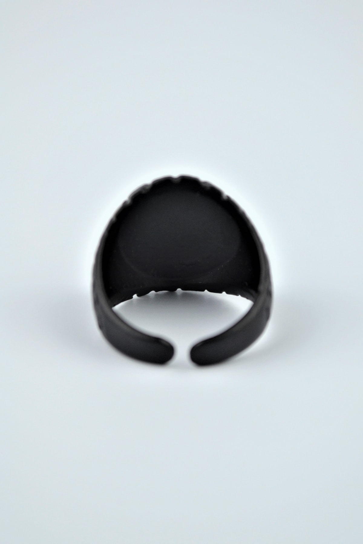 Haç Yuvarlak Şovalye Mat Siyah Ayarlamalı Erkek Yüzük