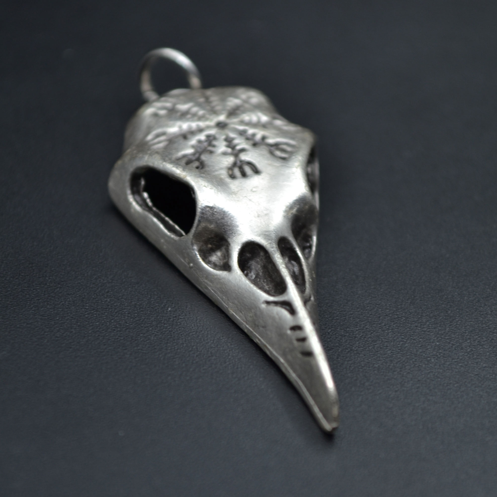 Kuzgun Kafatası - Vegvisir Kolye Ucu - Gümüş ( Silver ) Renk