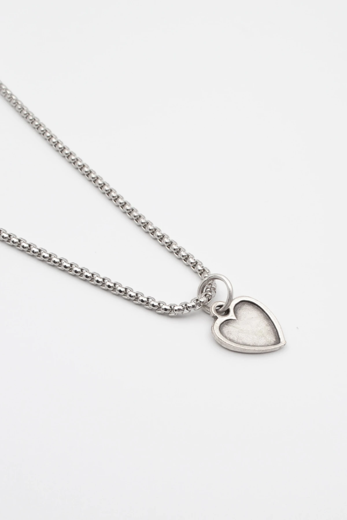 Minimalist Kalp Örme Zincir Kolye - Antik Gümüş Kaplama - Kadın Erkek - 60 cm