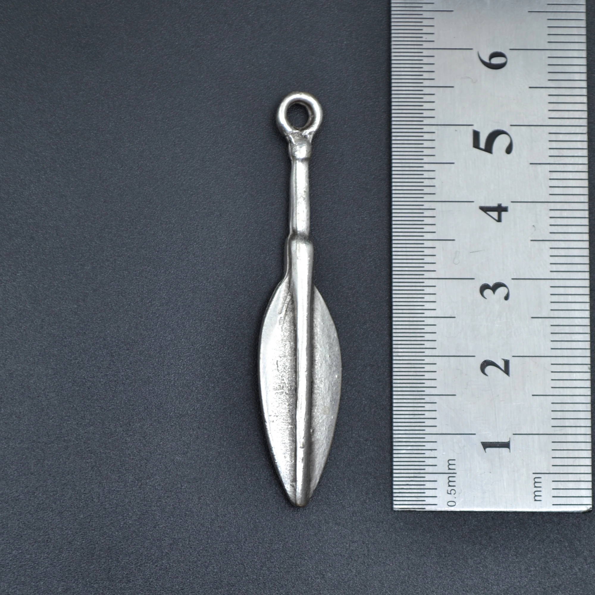 Mızrak Ucu Şeklinde Kolye - Gümüş ( Silver ) Renk - 60 cm Deri İp Kolye