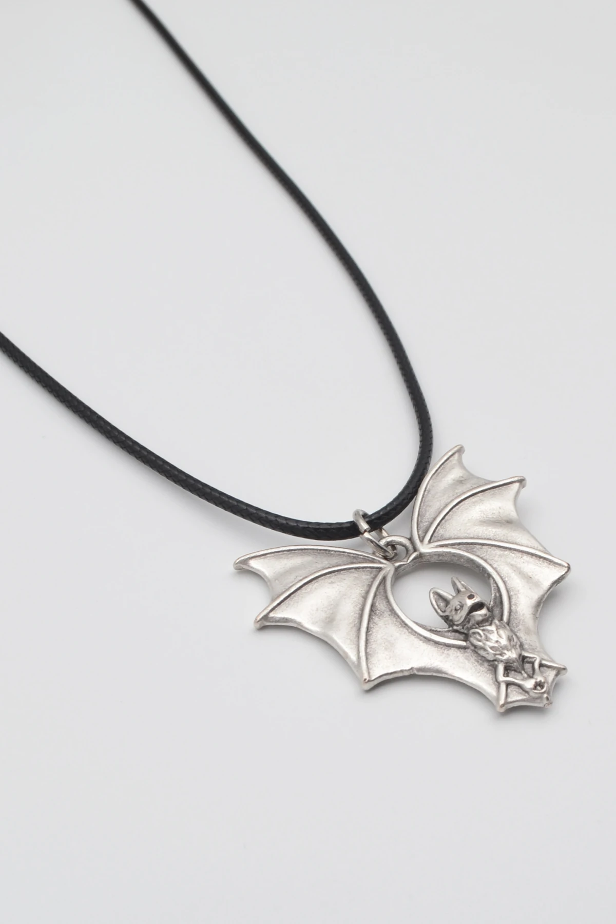 Gotik Yarasa Kolye - Gümüş ( Silver ) Renk - 60 cm Deri İp Kolye