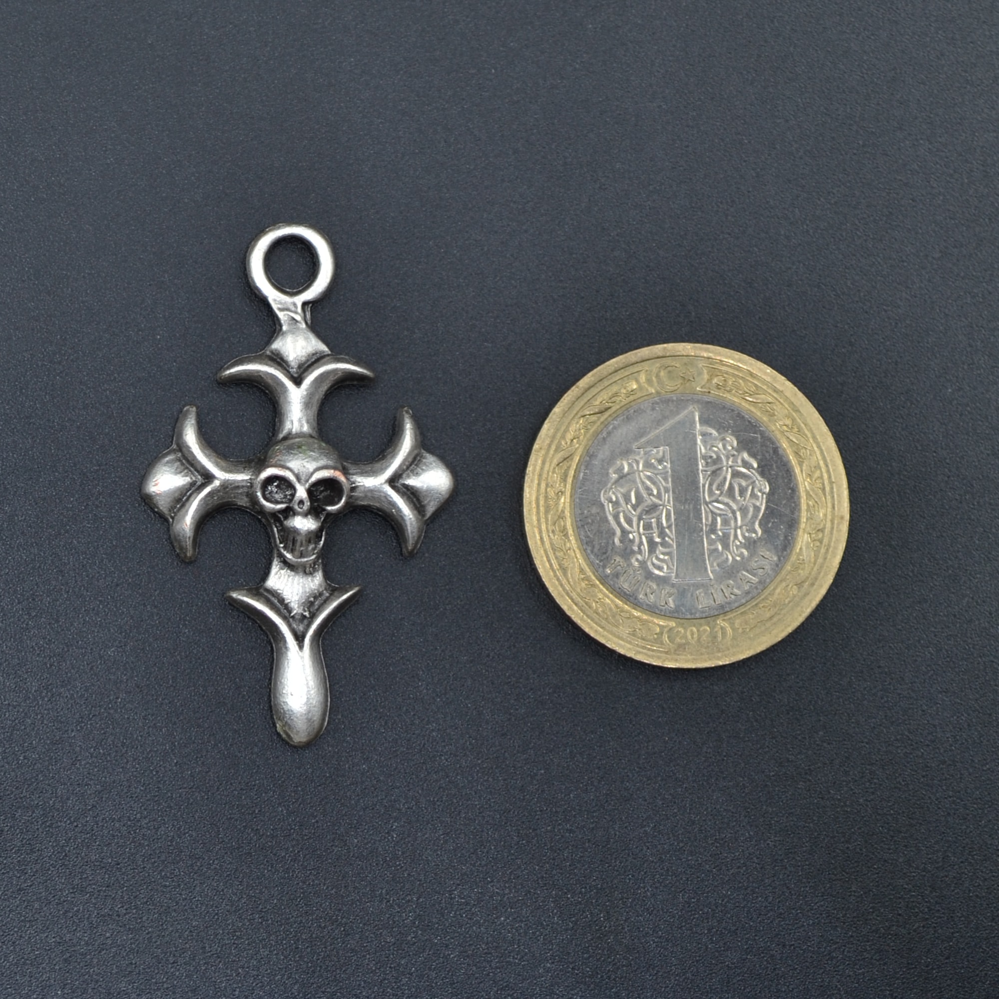 Kuru Kafalı Haç Kolye - Gümüş ( Silver ) Renk - 60 cm Düz Ezme Zincir Kolye