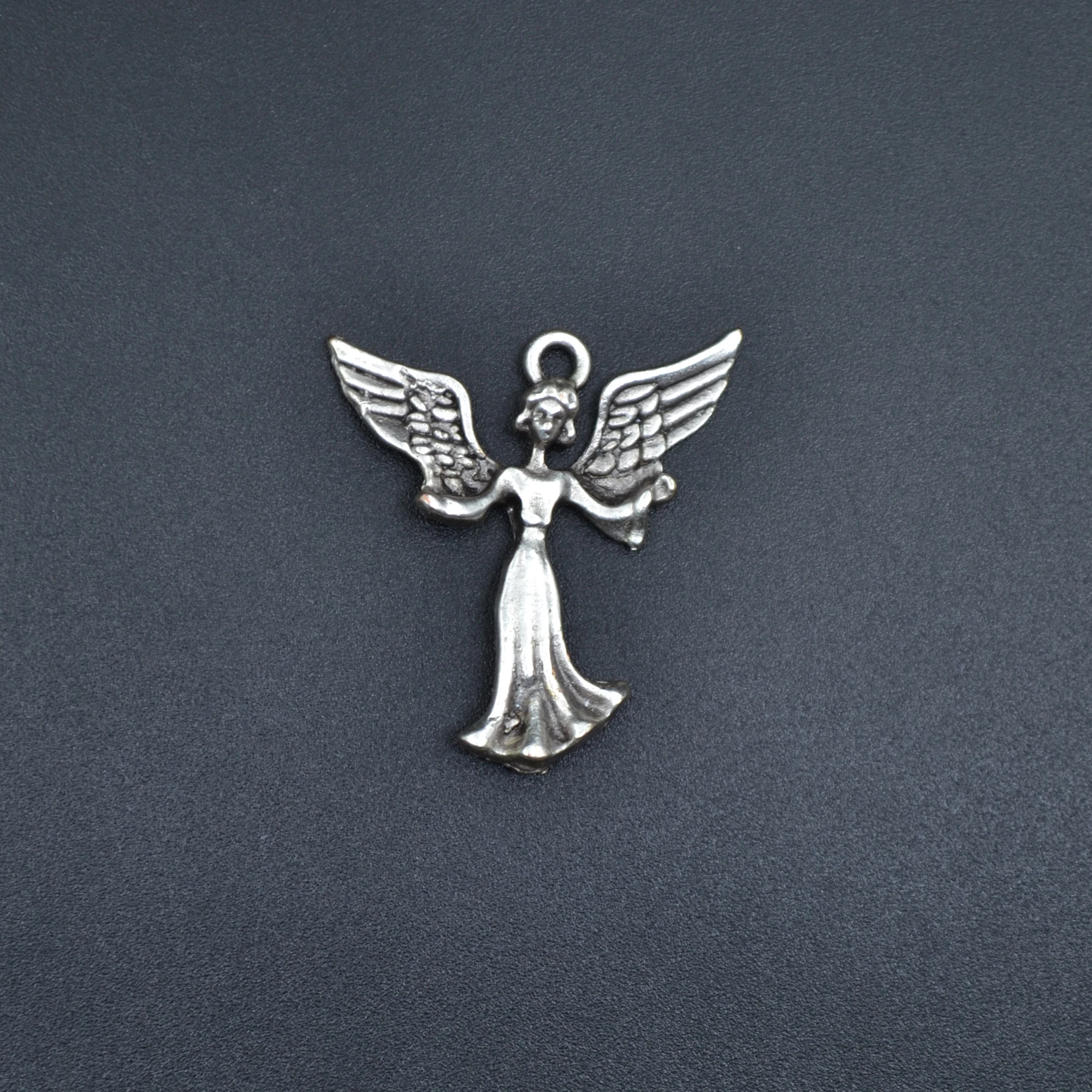 Minimal Kanatlı Melek Kolye - Gümüş ( Silver ) Renk - 60 cm Düz Ezme Zincir Kolye