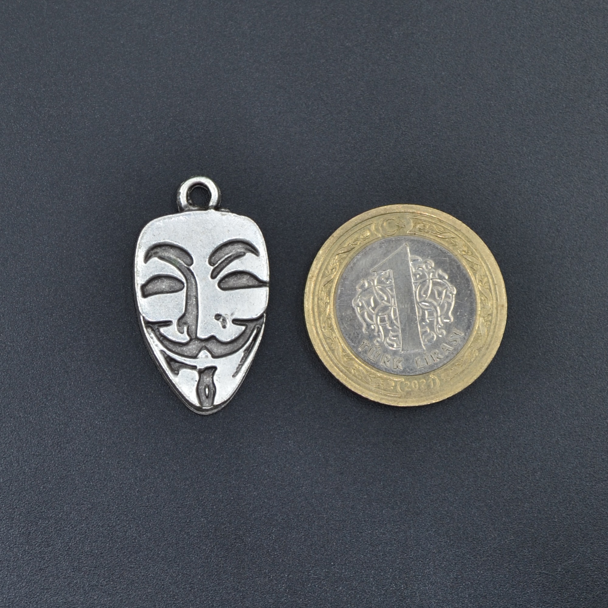 V For Vendetta Kolye - Gümüş ( Silver ) Renk - 60 cm Düz Ezme Zincir Kolye