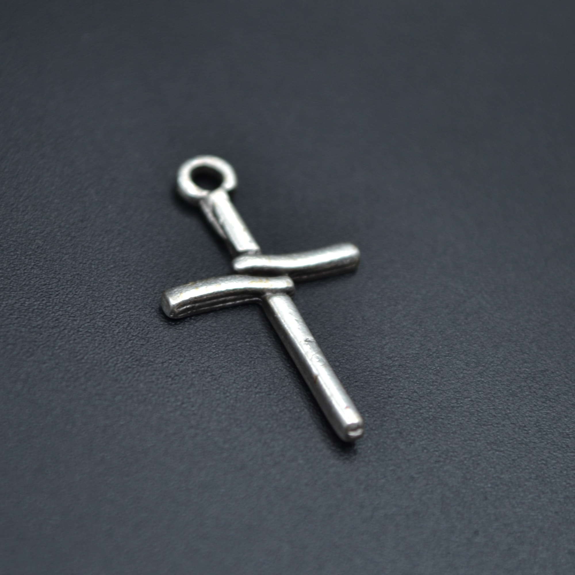 Minimal Haç Kolye - Gümüş ( Silver ) Renk - 60 cm Düz Ezme Zincir Kolye