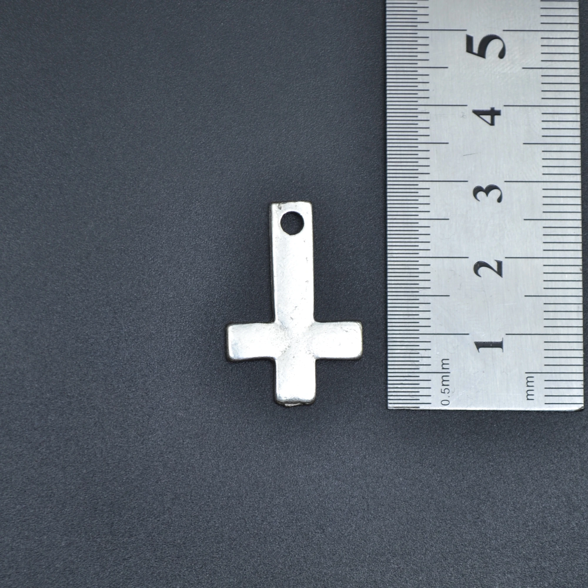 Minimal Ters Haç Kolye Ucu - Gümüş ( Silver ) Renk