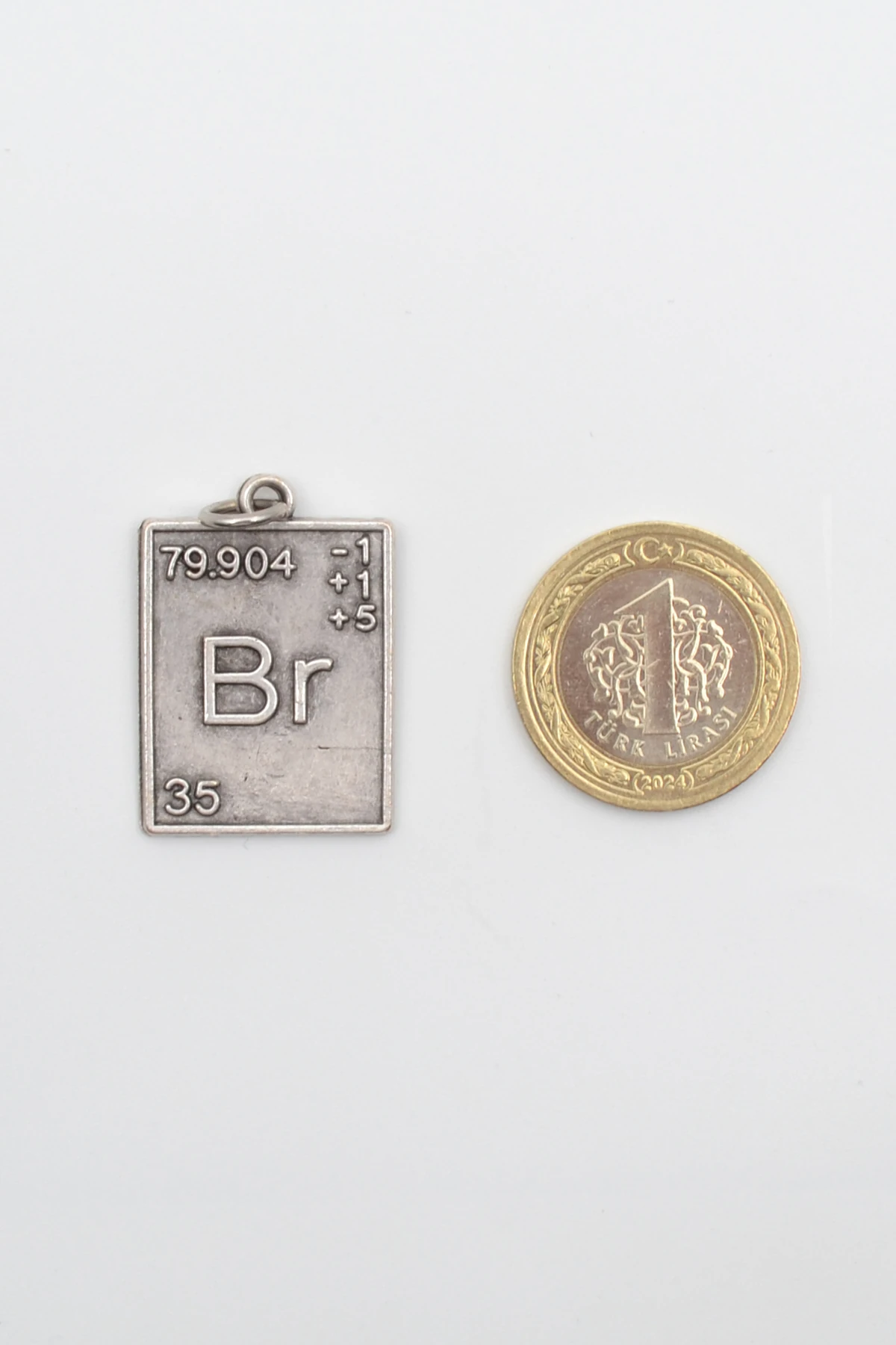 Breaking Bad Br (Brom) Element Kolye - Gümüş ( Silver ) Renk - 60 cm Deri İp Kolye