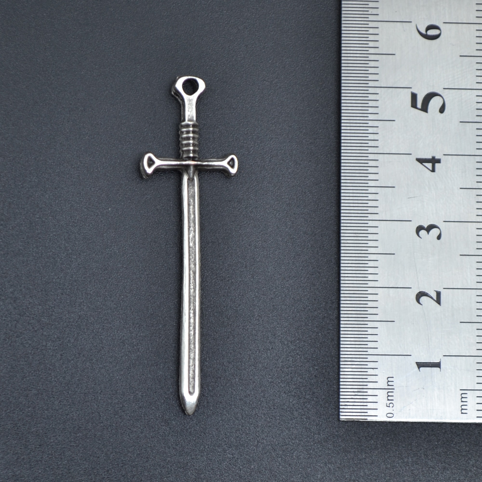 Kılıç Kolye Ucu - Gümüş ( Silver ) Renk