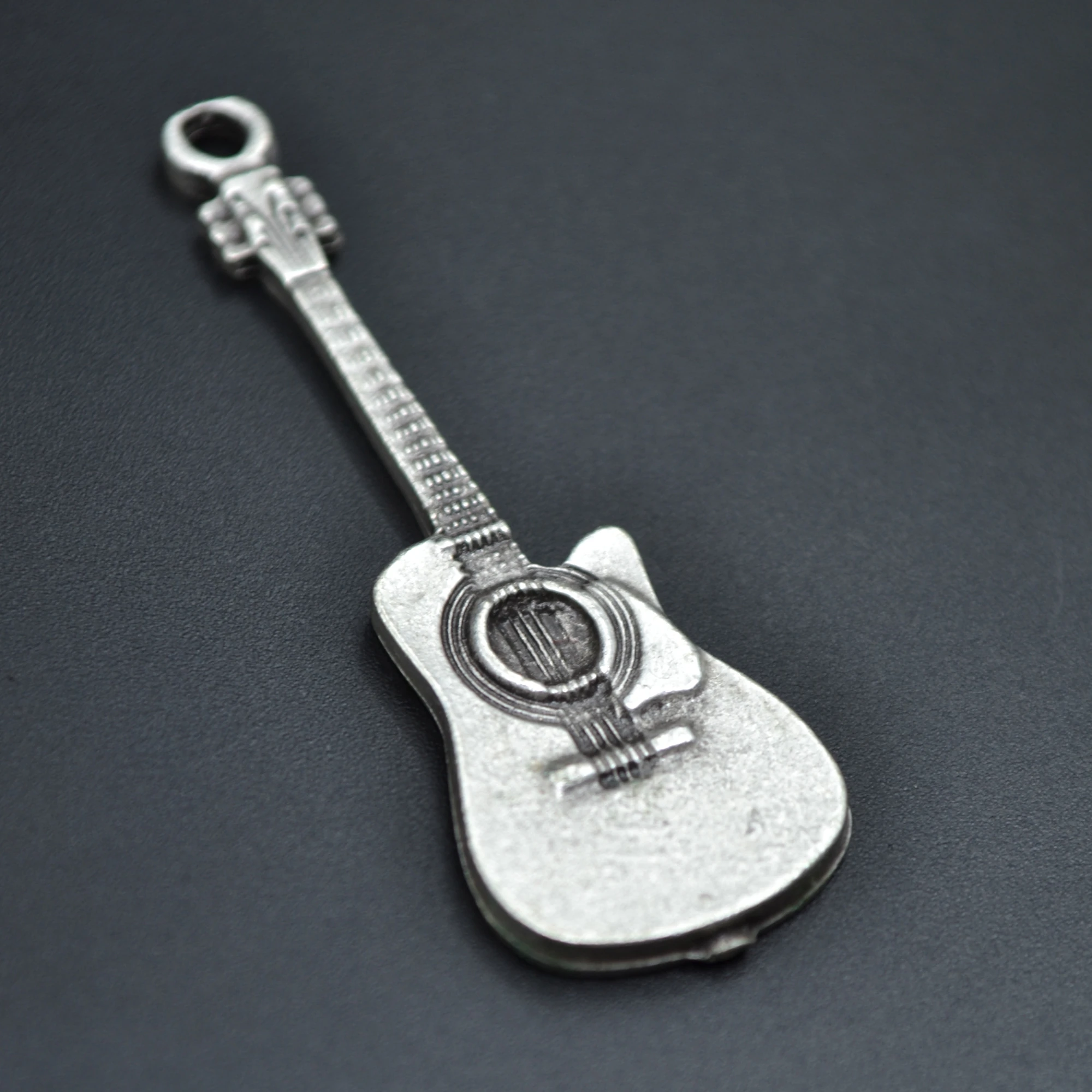 Akustik Gitar Kolye - Gümüş ( Silver ) Renk - 60 cm Örme Zincir Kolye