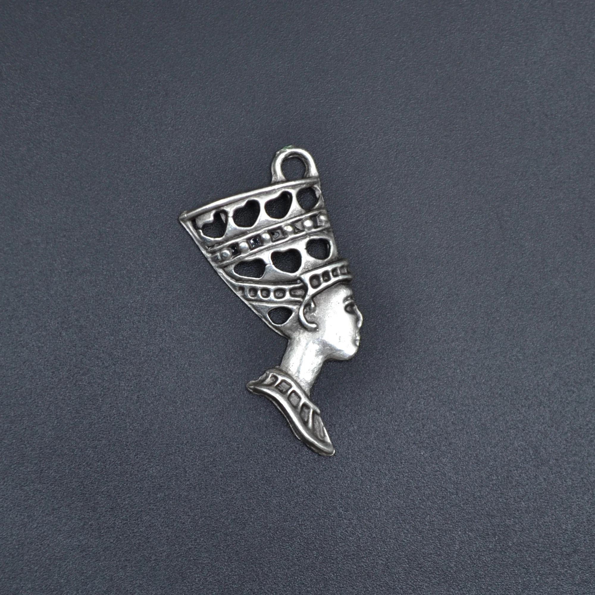 Mısır Kraliçesi Nefertiti Kolye - Gümüş ( Silver ) Renk - 60 cm Düz Ezme Zincir Kolye