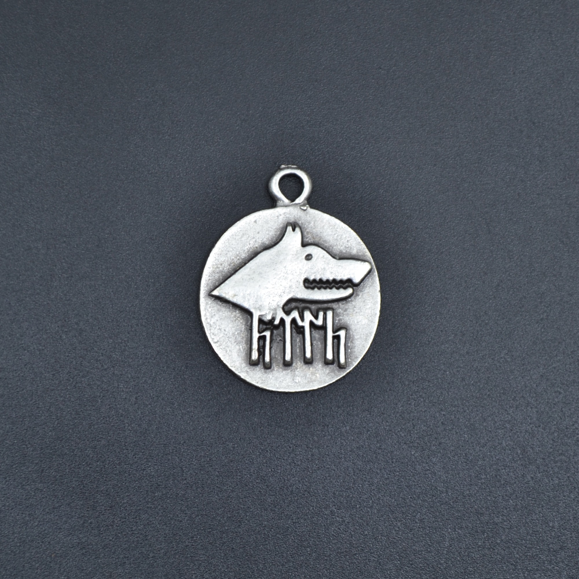 Göktürkçe Türk - Kurt Madalyon Kolye Ucu - Gümüş ( Silver ) Renk
