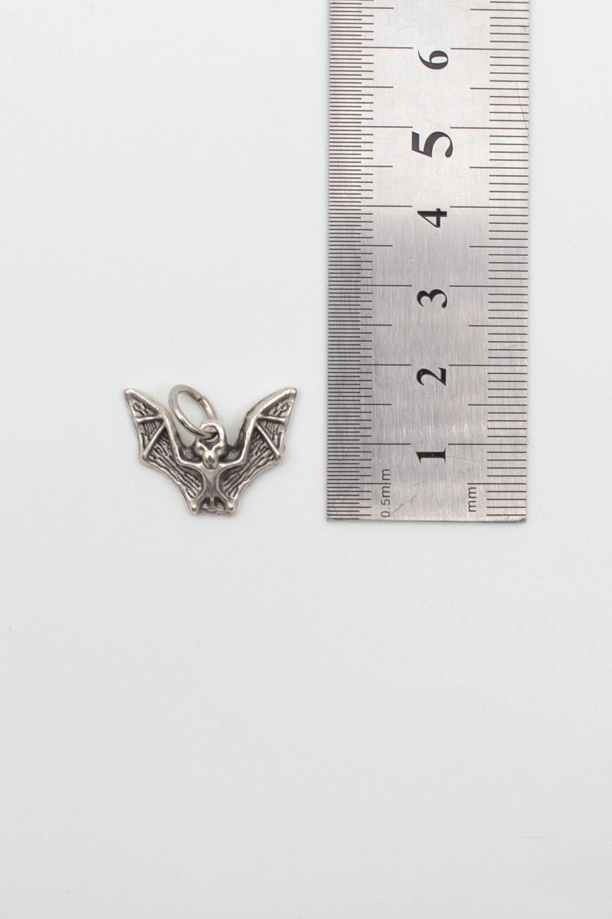 Minimal Gotik Yarasa Kolye Ucu - Gümüş ( Silver ) Renk