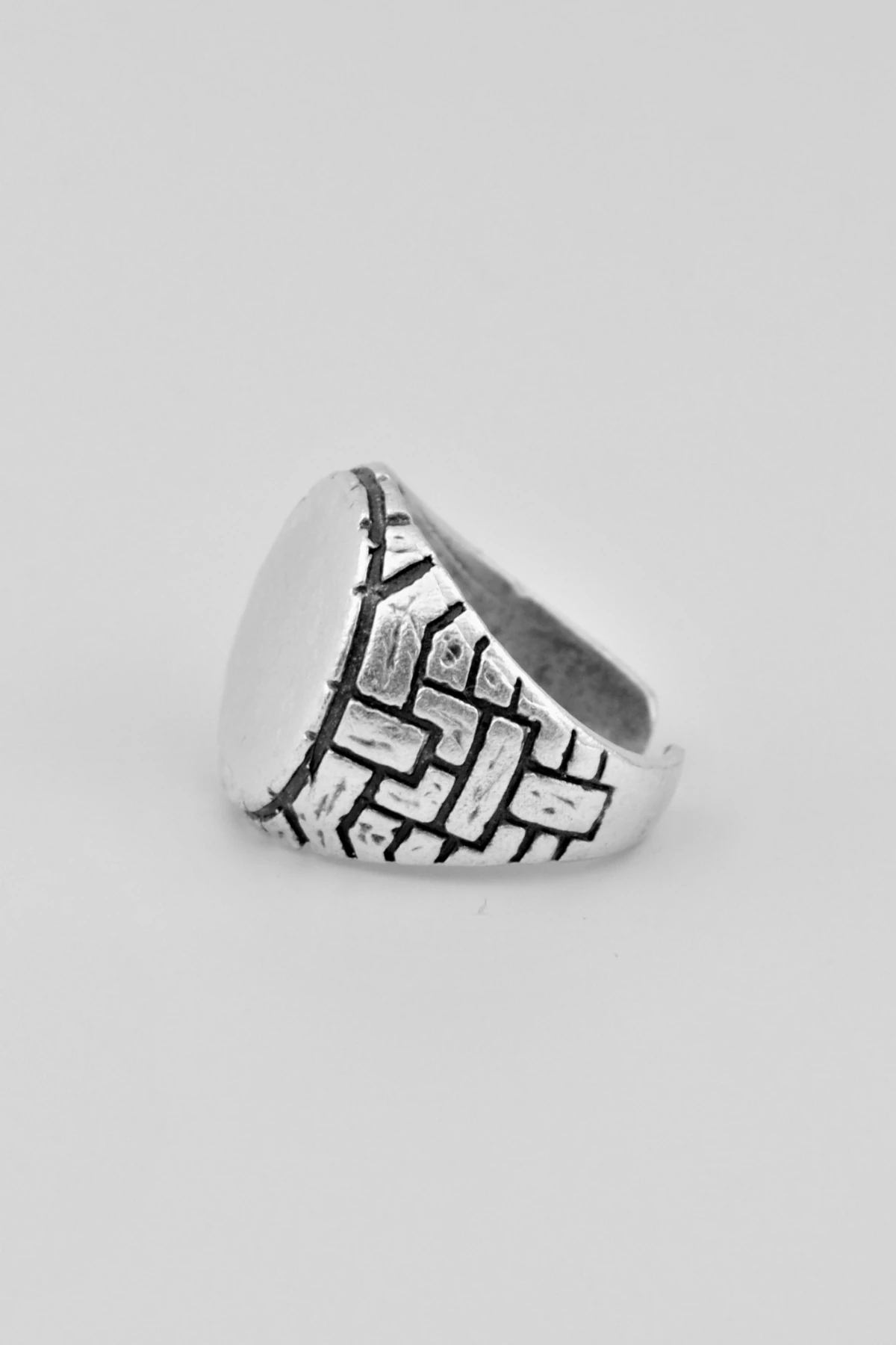 Çukur Yuvarlak Şovalye Gümüş Kaplama Ayarlamalı Erkek Yüzük