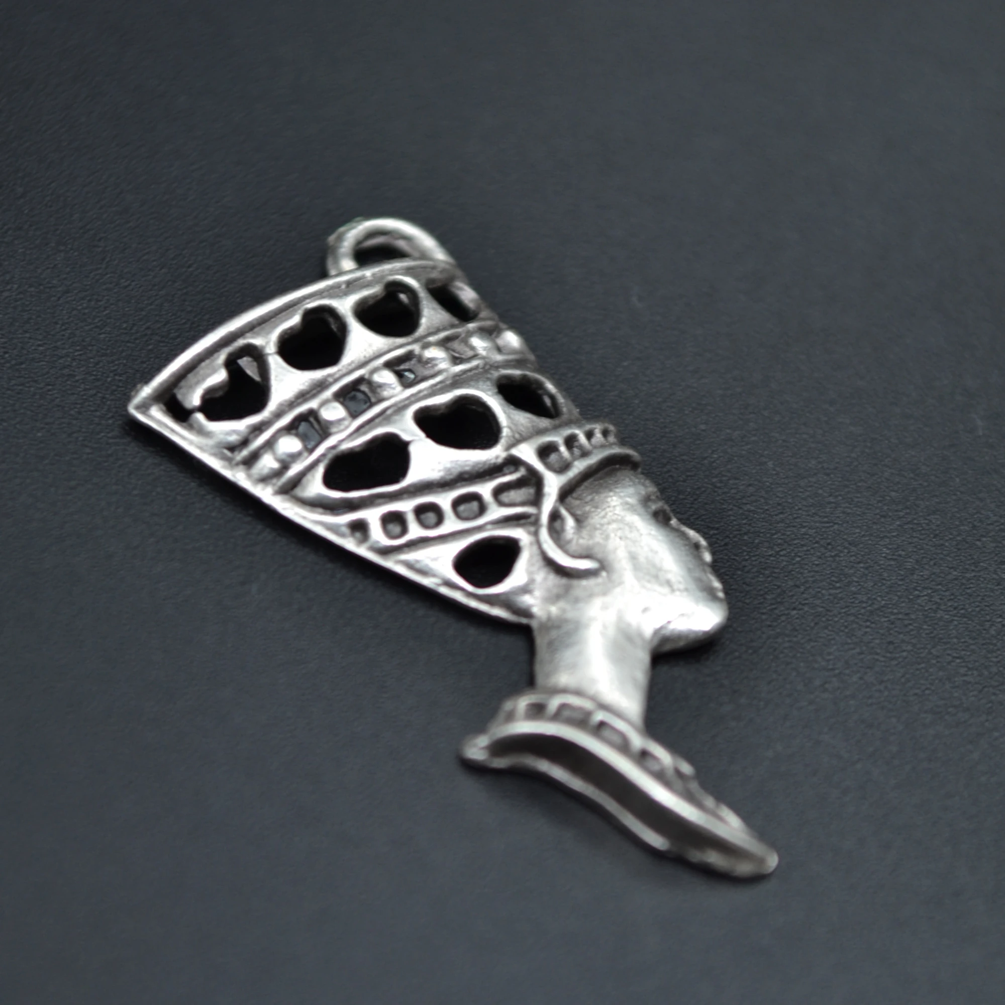 Mısır Kraliçesi Nefertiti Kolye - Gümüş ( Silver ) Renk - 60 cm Düz Ezme Zincir Kolye