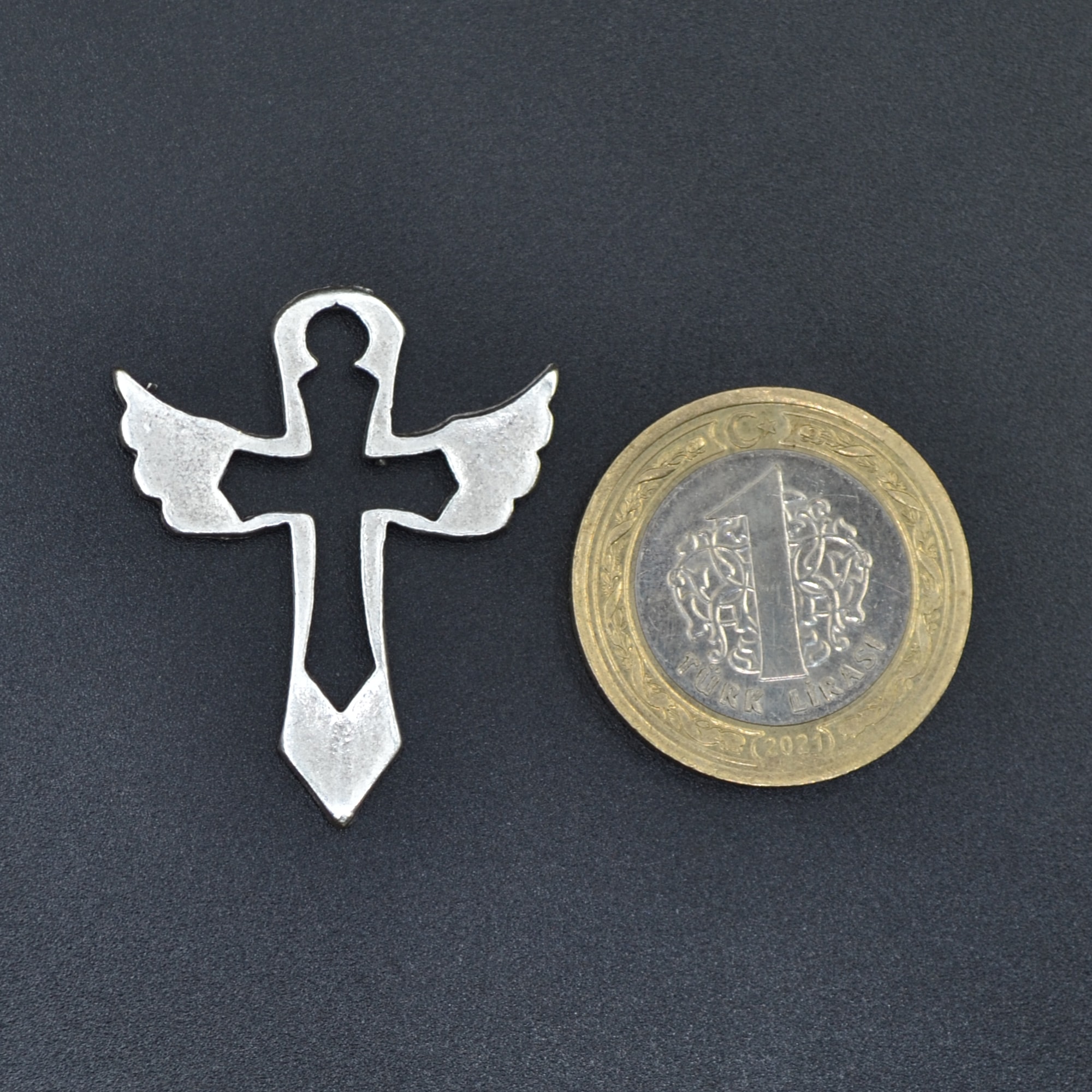 Kanat Detaylı Haç Kolye - Gümüş ( Silver ) Renk - 60 cm Deri İp Kolye