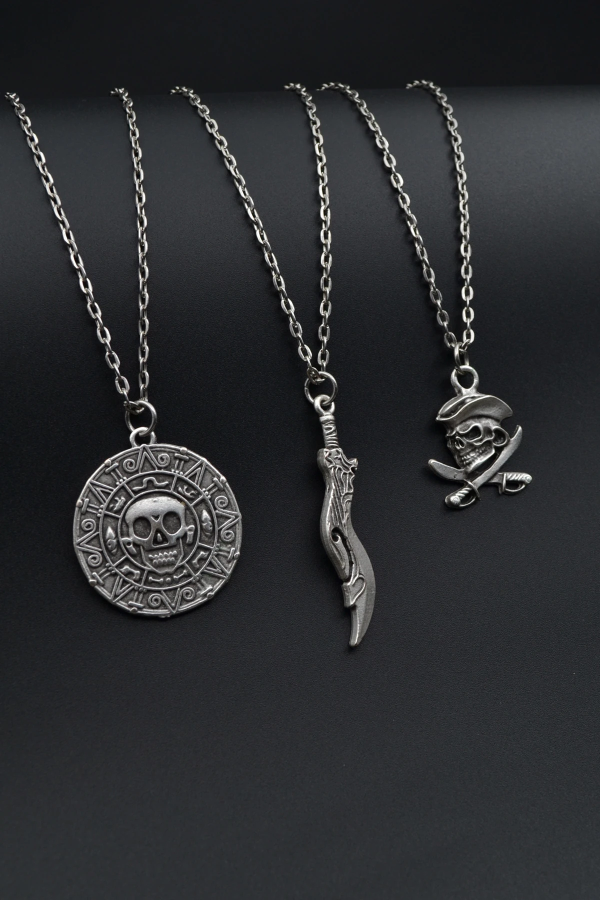 3'lü Kuru Kafa Korsan Sikke Kılıç Erkek Kadın Kolye Seti