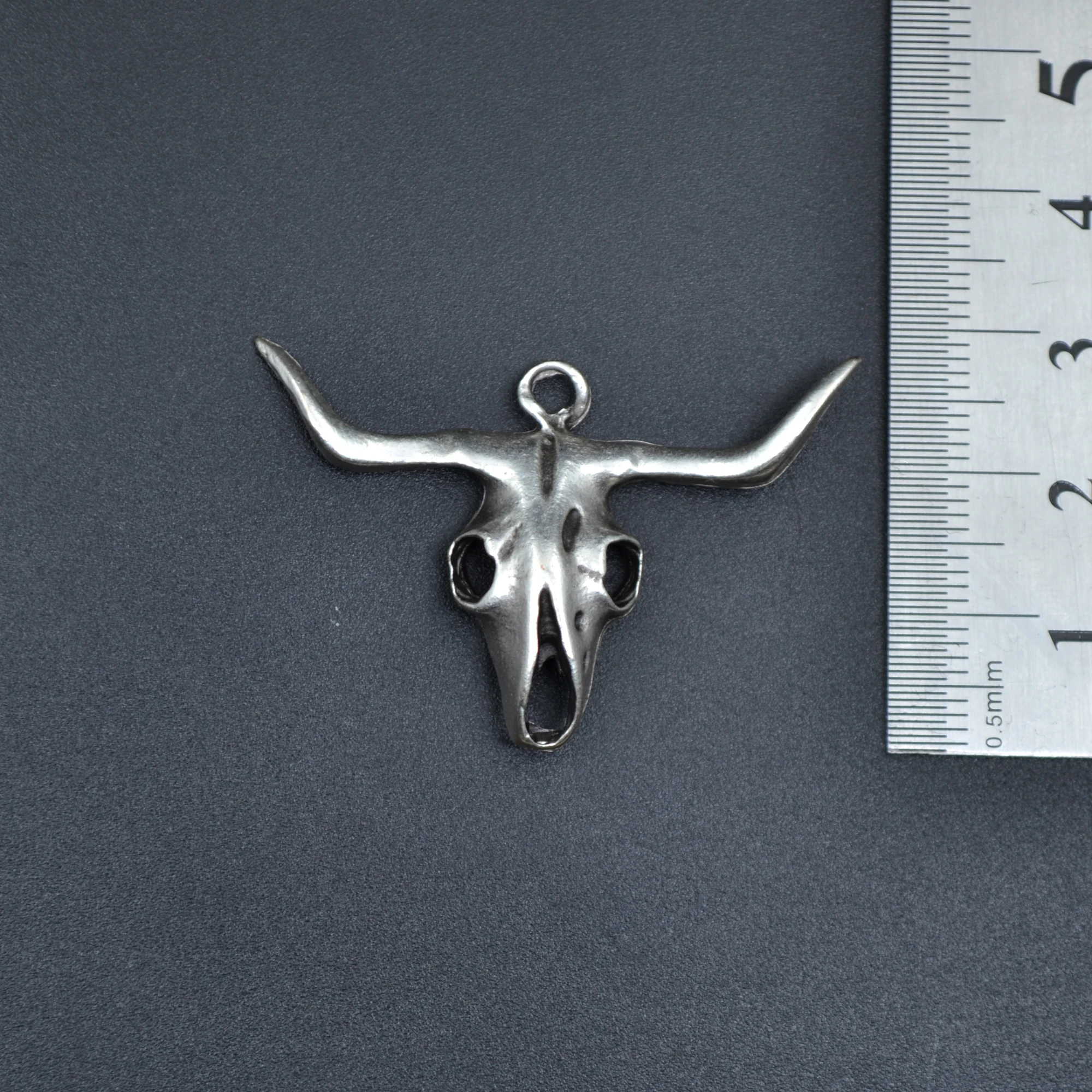 Boğa - Kuru Kafa Kolye - Gümüş ( Silver ) Renk - 60 cm Deri İp Kolye