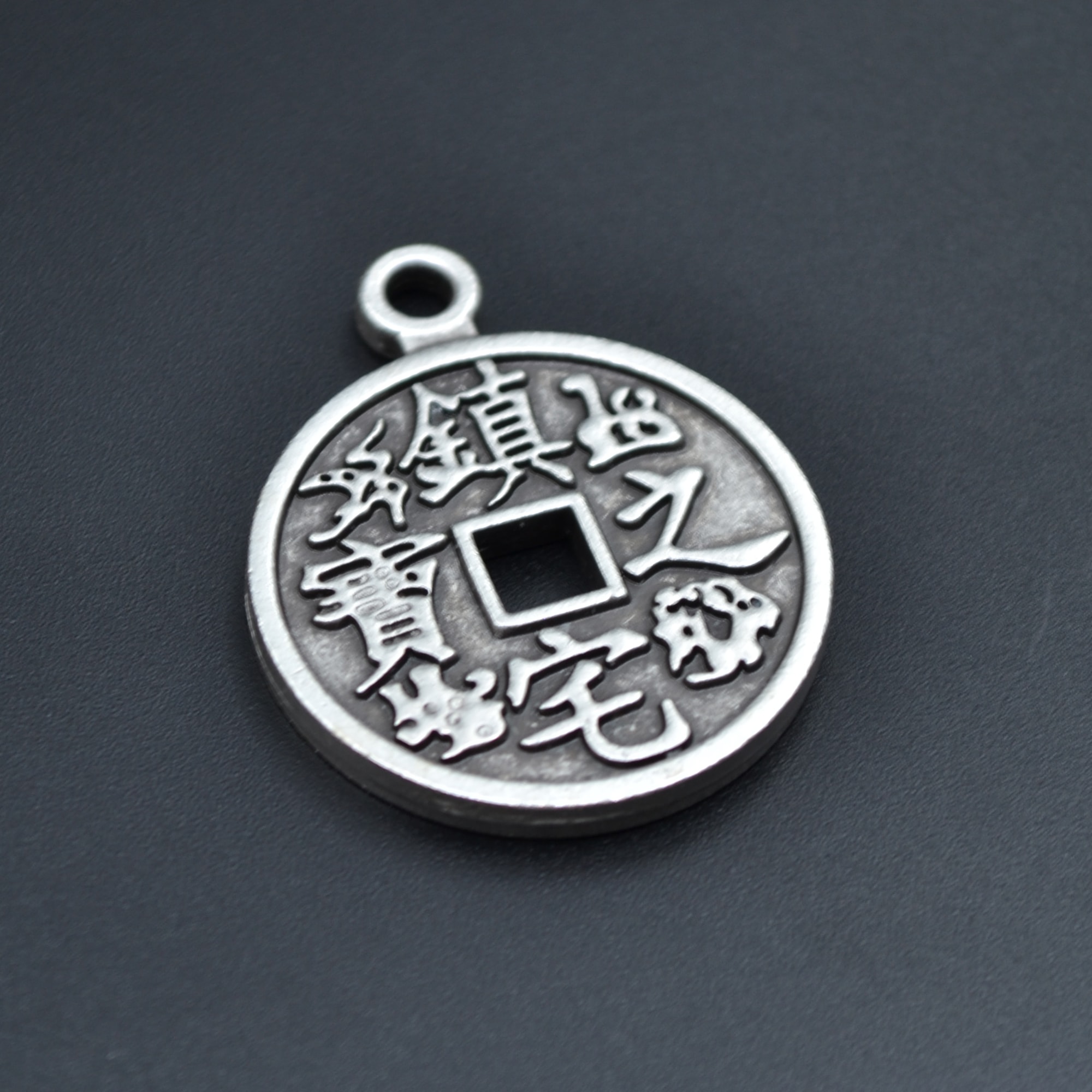 Feng Shui Çin Şans Parası Kolye Ucu - Gümüş ( Silver ) Renk