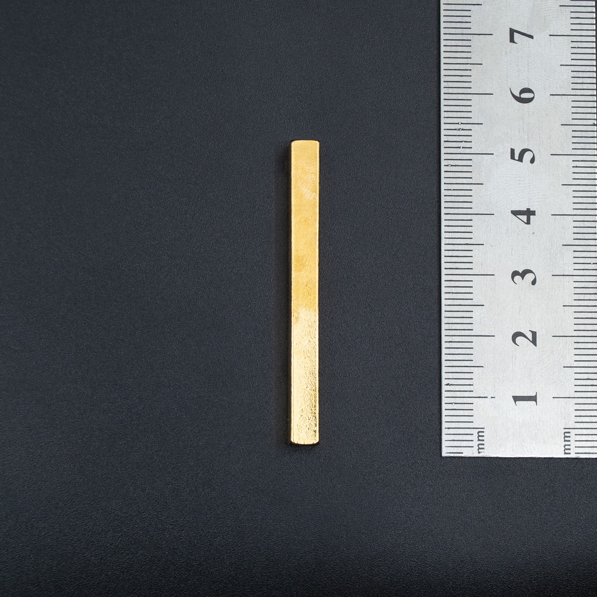 Prizma Çubuk Kolye Ucu - Altın ( Gold ) Renk