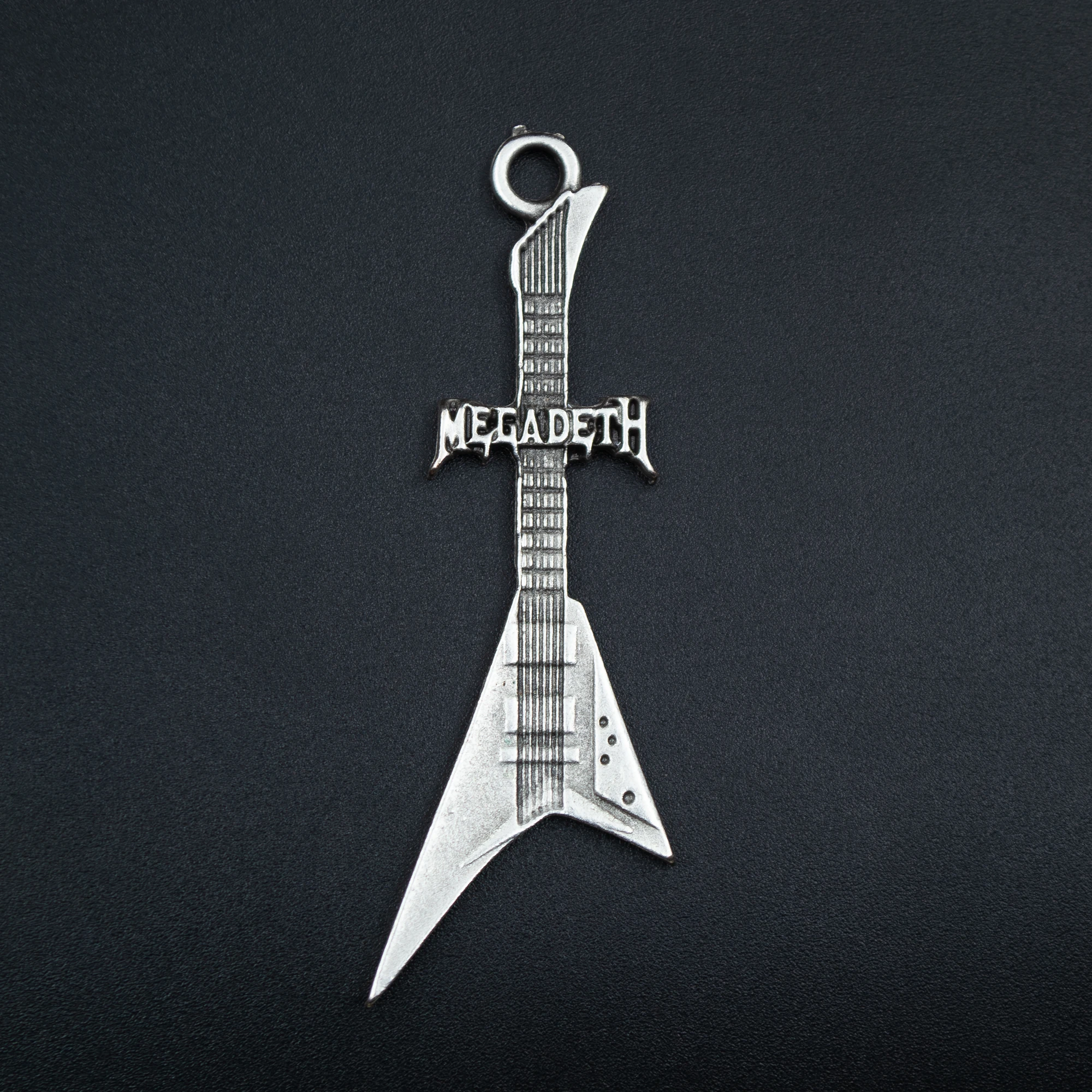 Megadeth Elektro Gitar Kolye - Gümüş ( Silver ) Renk - 60 cm Deri İp Kolye
