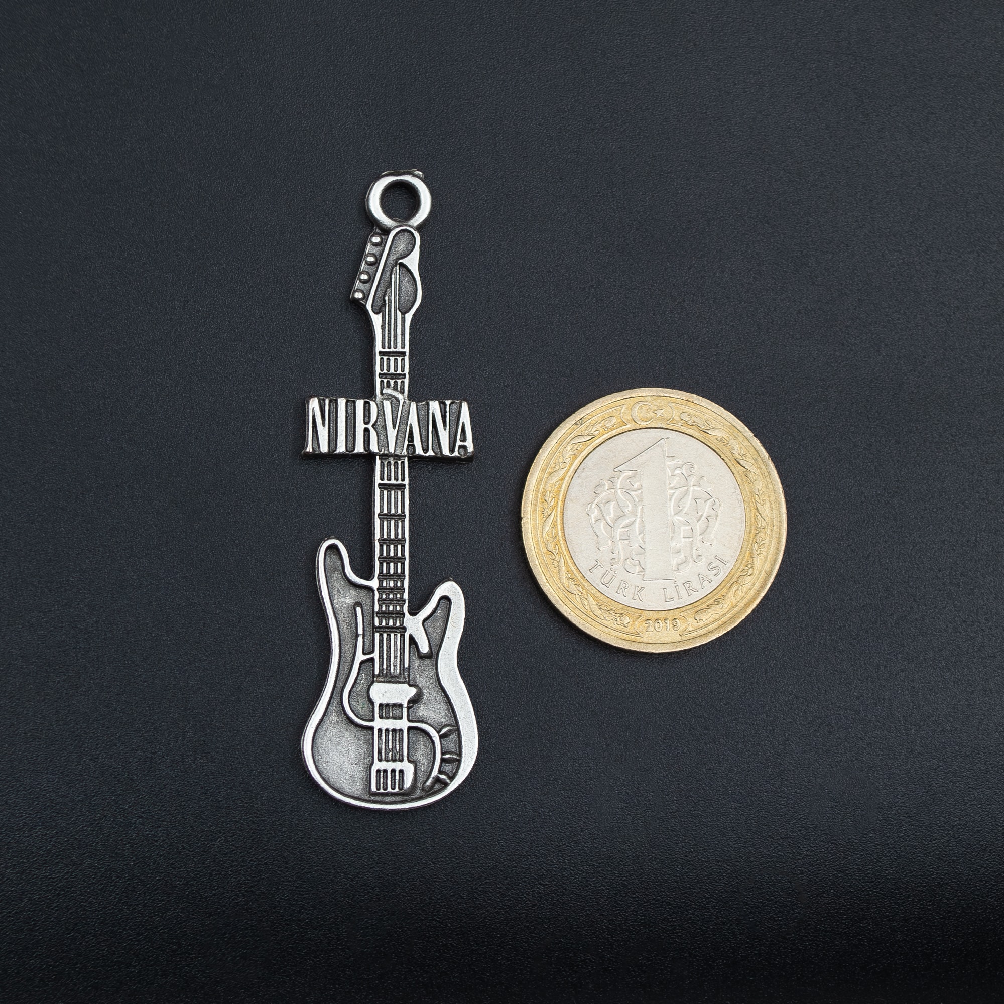Nirvana Elektro Gitar Kolye - Gümüş ( Silver ) Renk - 60 cm Deri İp Kolye