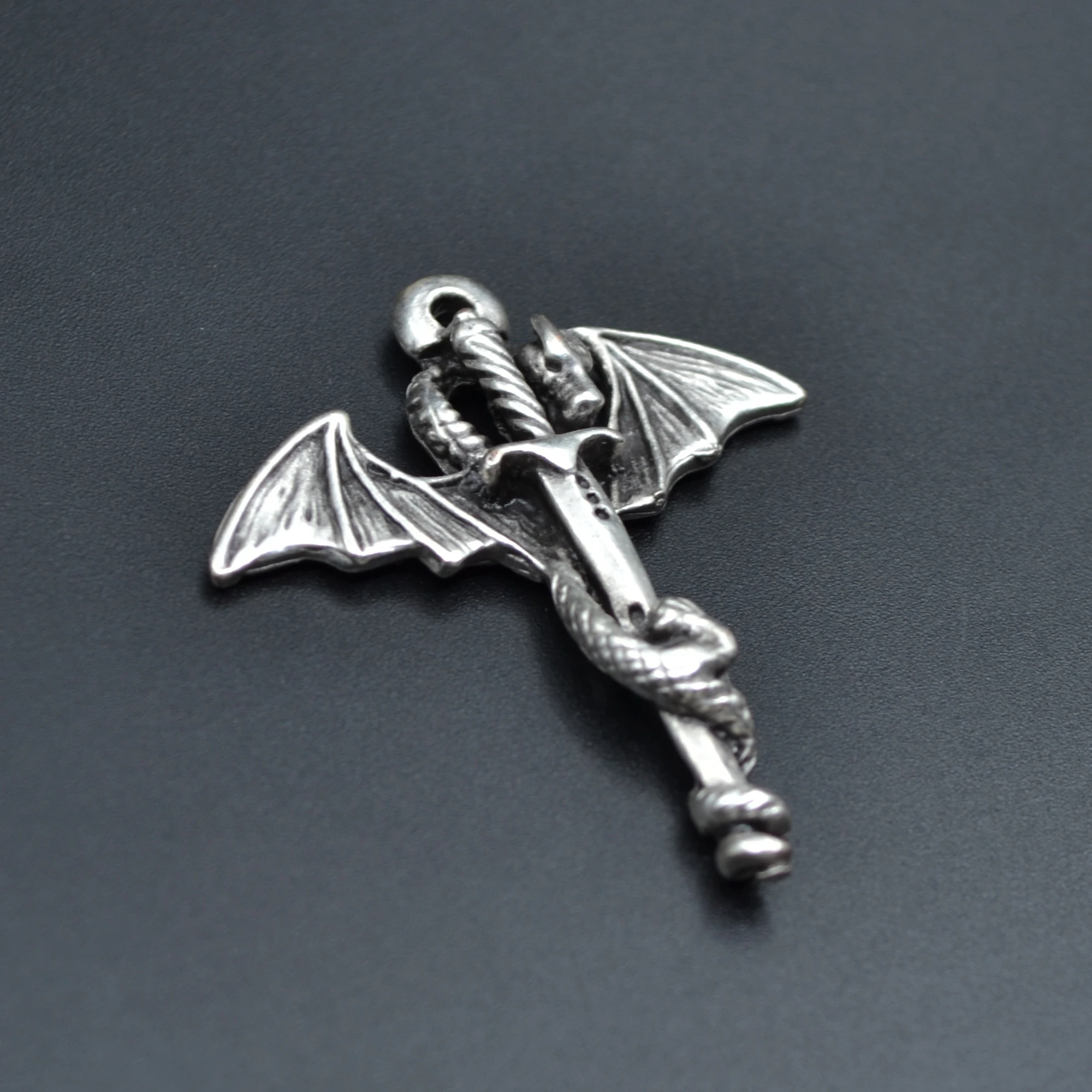 Ejderha Kılıç Kolye - Gümüş ( Silver ) Renk - 60 cm Deri İp Kolye