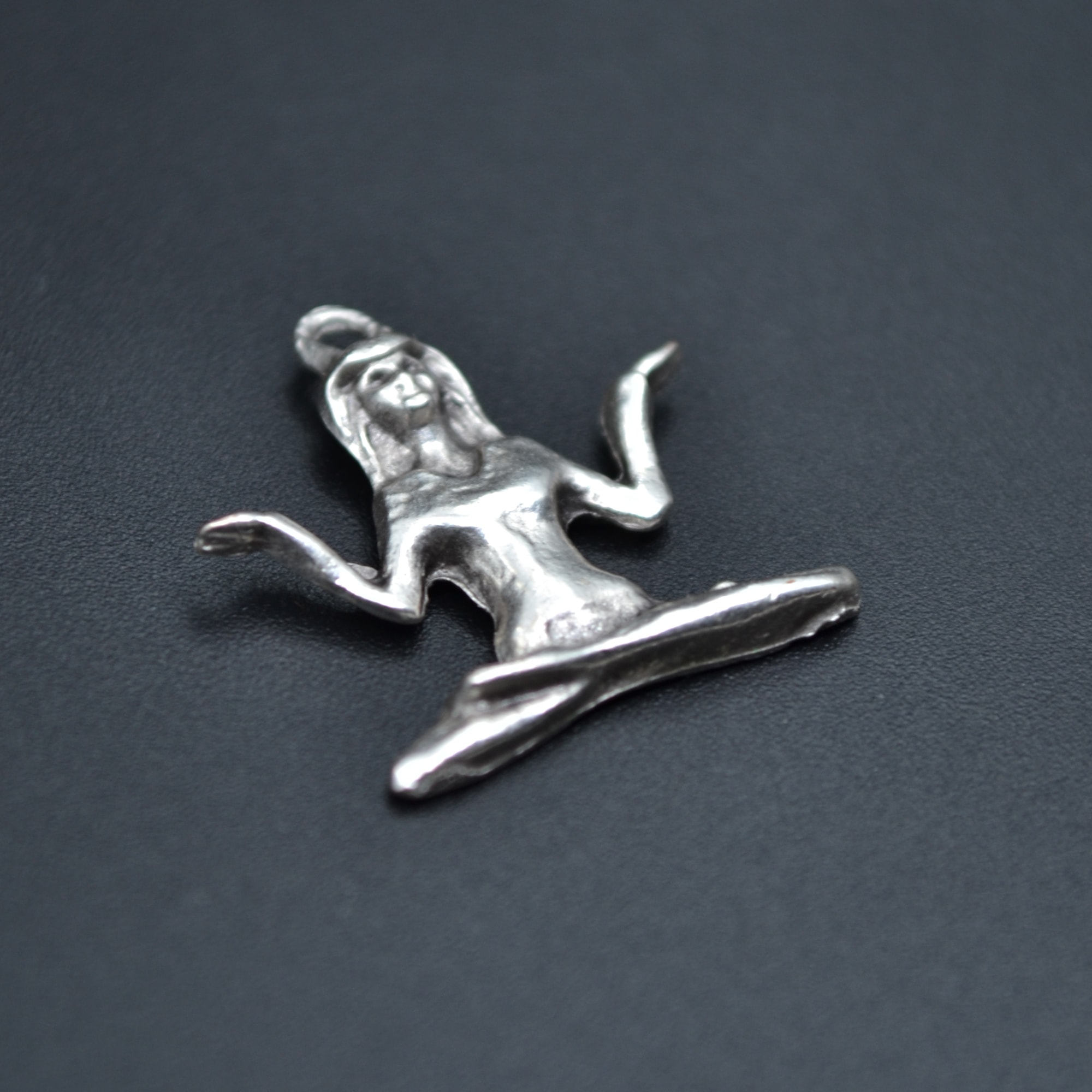 Minimal Yoga Kolye Ucu - Gümüş ( Silver ) Renk