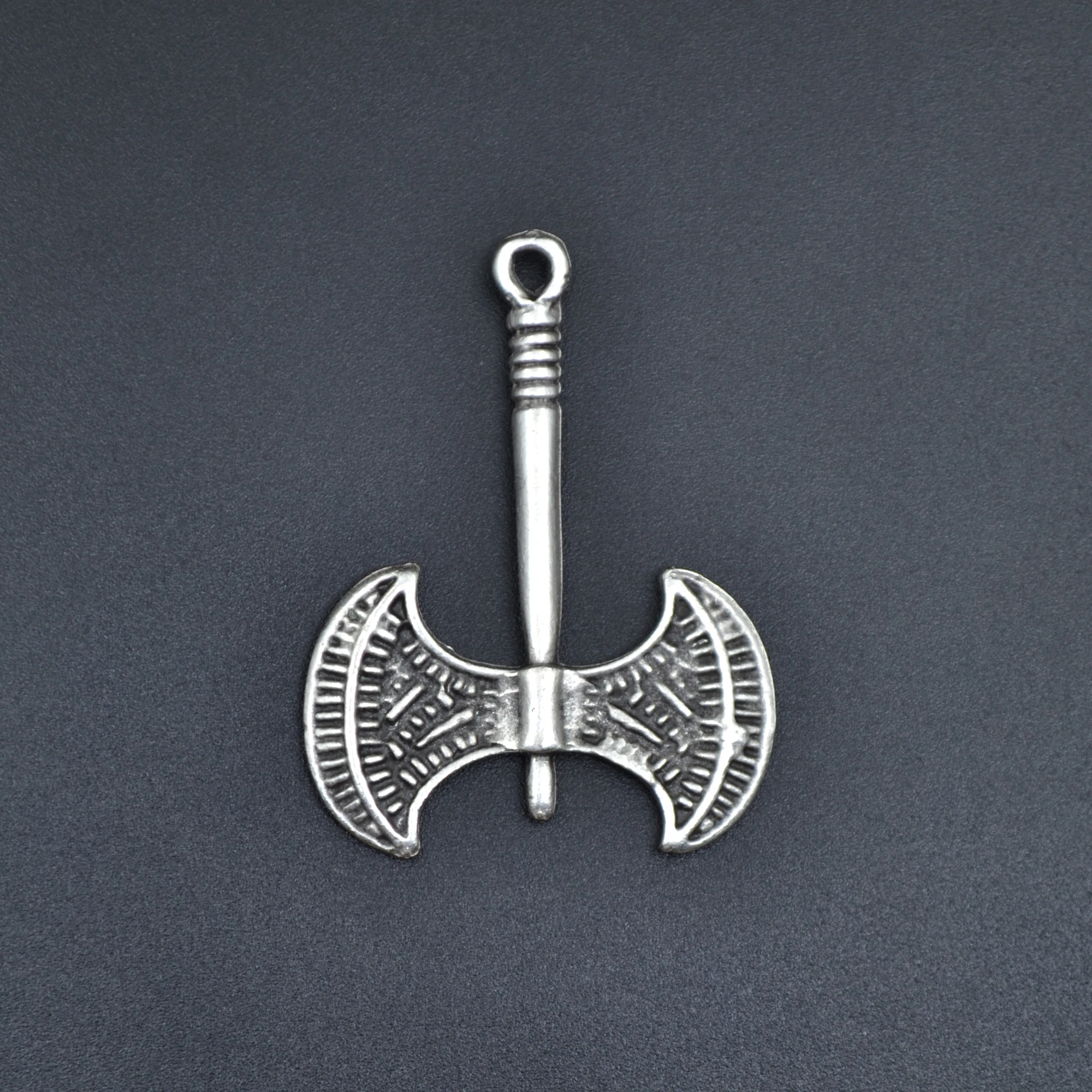 Çift Taraflı Balta Kolye Ucu - Gümüş ( Silver ) Renk