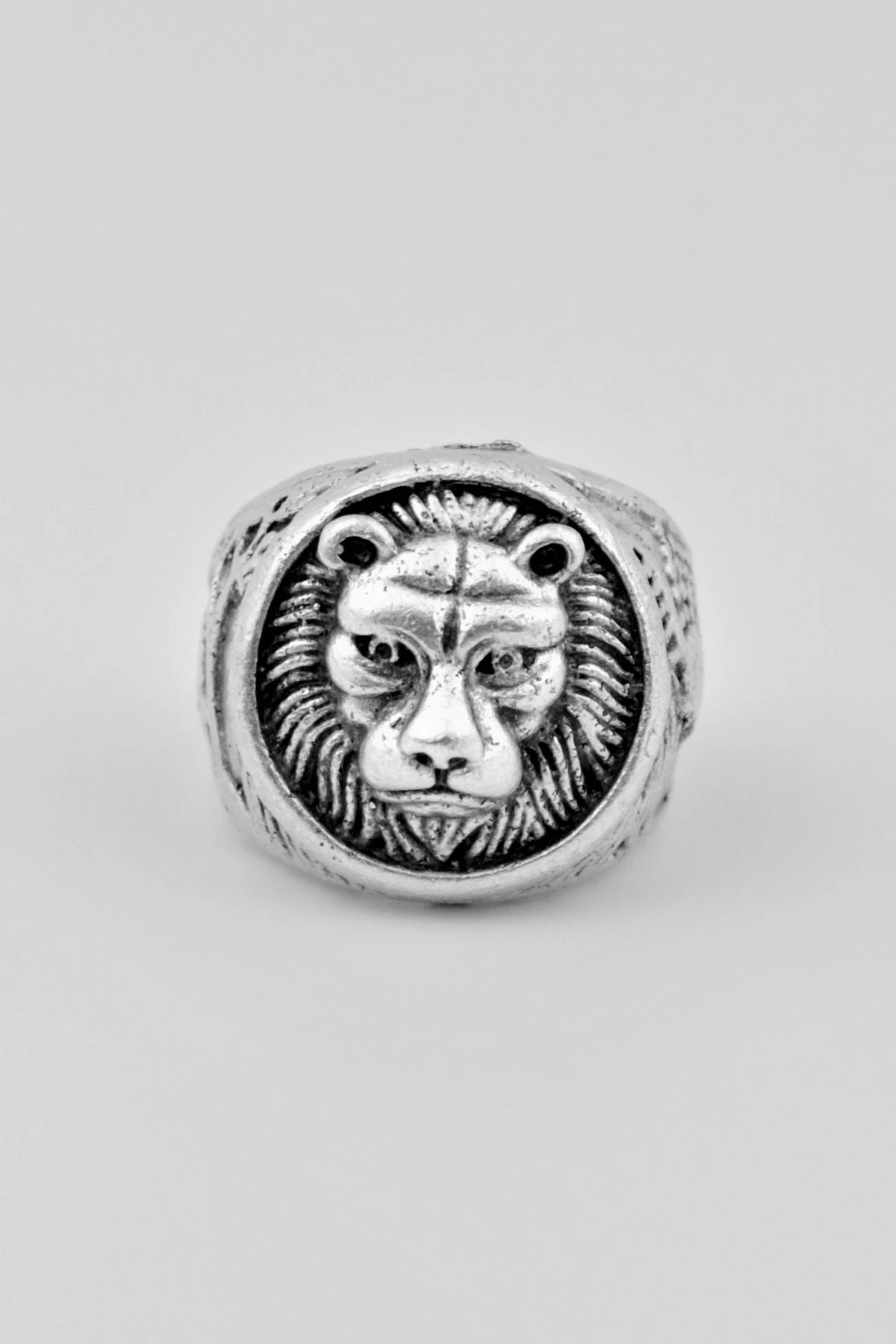 Aslan Yuvarlak Gümüş Kaplama Ayarlamalı Erkek Yüzük