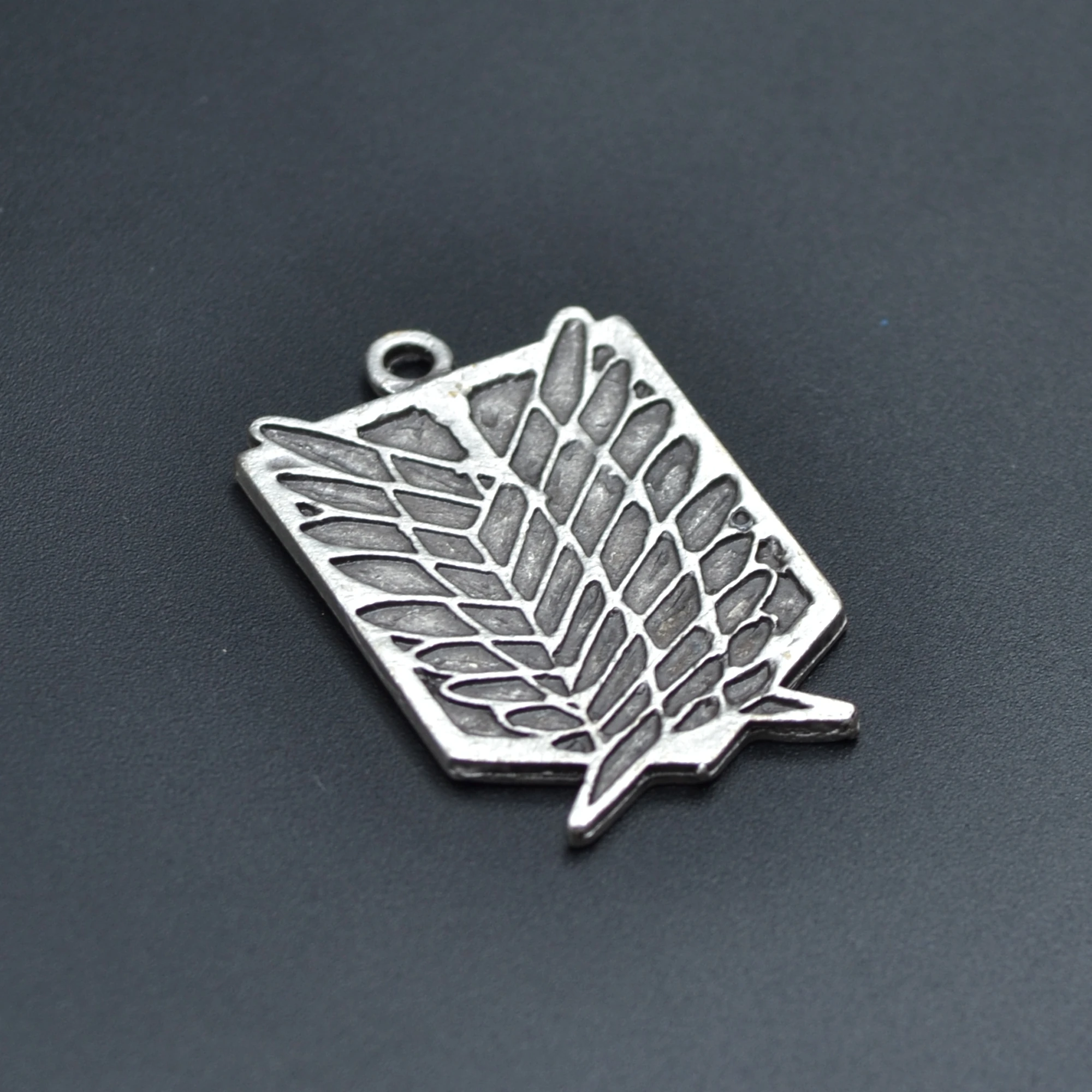 Attack On Titan Anime Kolye - Gümüş ( Silver ) Renk - 60 cm Deri İp Kolye