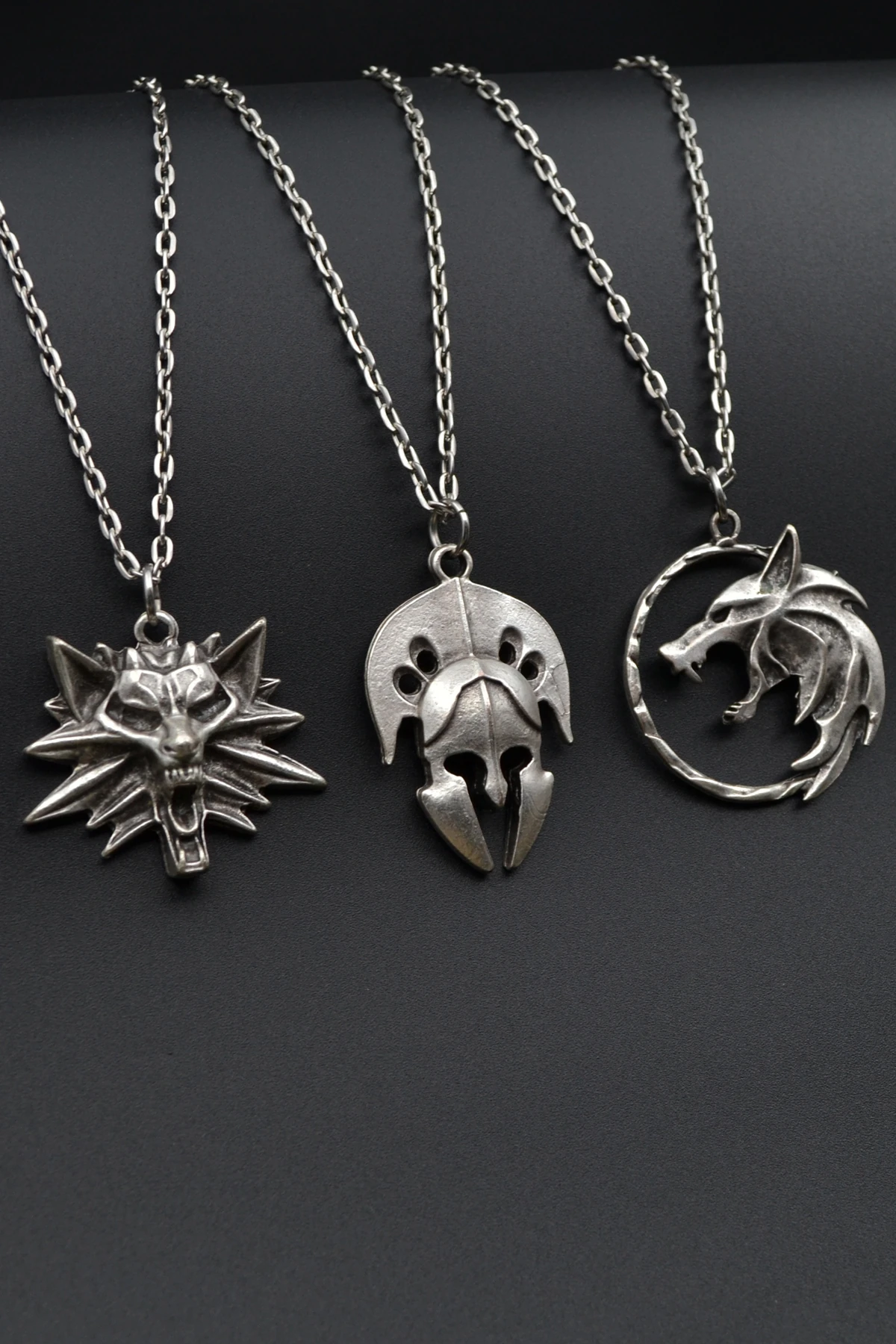 3'lü The Witcher Kurt Savaşçı Gladyatör Miğfer Erkek Kadın Kolye Seti