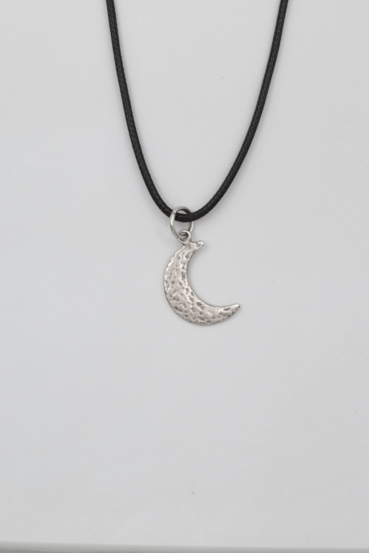 Ay Siyah Deri İp Kolye - Antik Gümüş Kaplama - Kadın Erkek - 60 cm