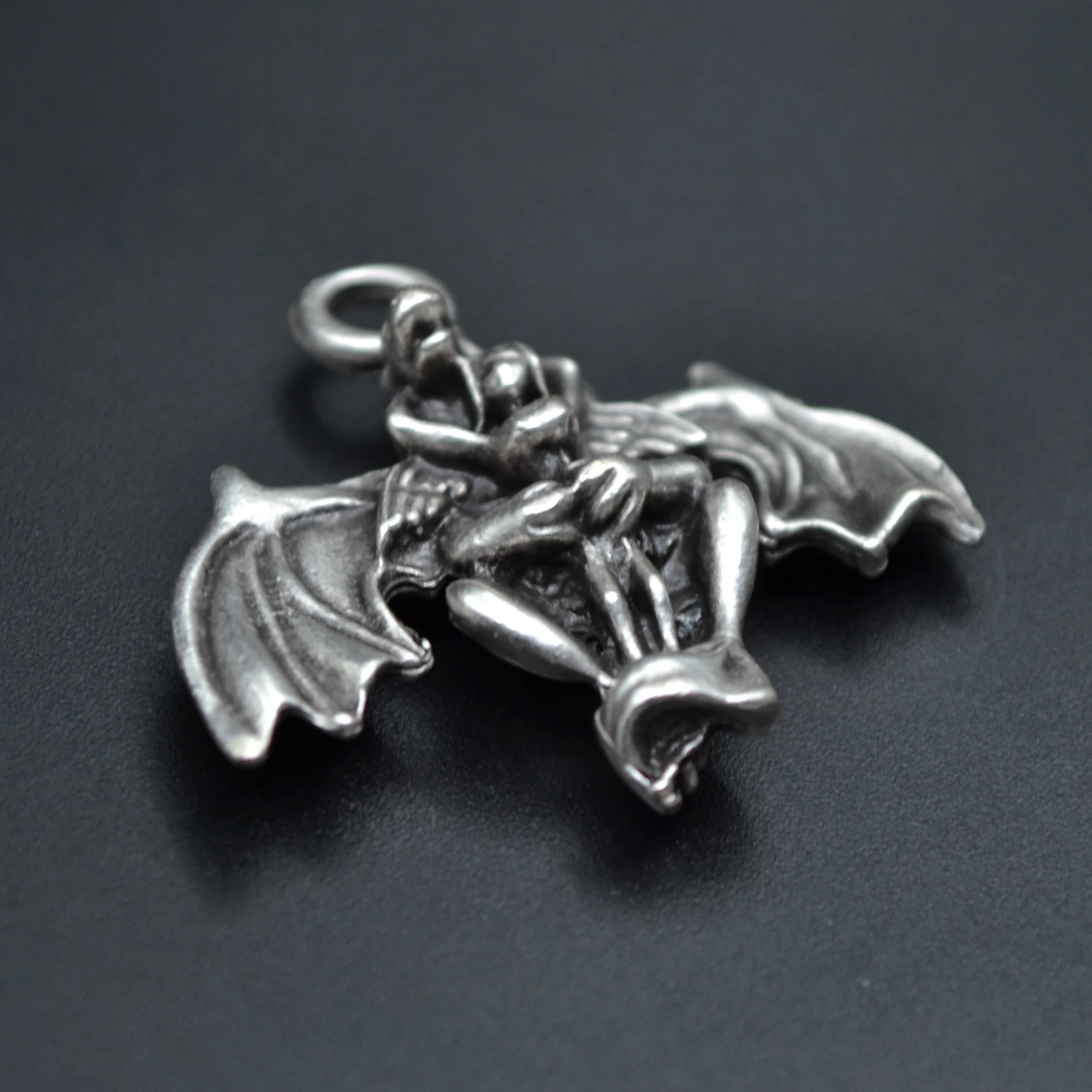 Ejderha ve Kız Kolye - Gümüş ( Silver ) Renk - 60 cm Deri İp Kolye